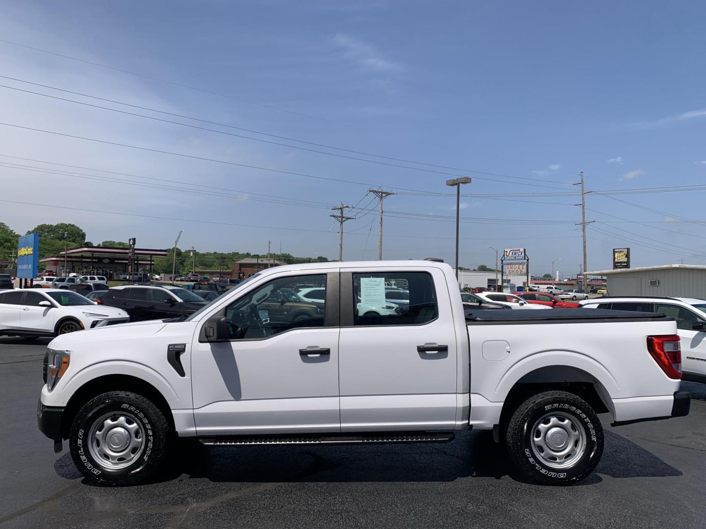 2021 WHITE /GRAY Ford F-150 SuperCrew 4WD (1FTEW1EB6MK) with an 3.3L V6 DOHC 24V engine, Automatic transmission, located at 506 S. Kingshighway, Cape Girardeau, MO, 63703, (573) 235-5000, 37.294991, -89.553635 - 2021 Ford F-150 SuperCrew 60,xxx miles 4wd Power Windows Rear Window Defroster 12V Power Outlet Steering Wheel Controls Tilt Steering Wheel Alarm System Cruise Control Remote Keyless Entry We have financing available and we accept trades! Fill out a credit application on our website or - Photo#3