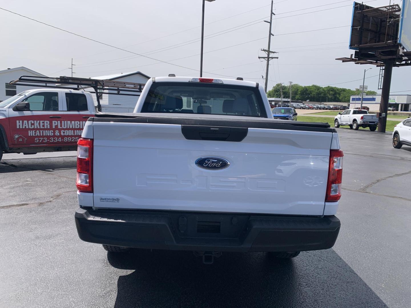 2021 WHITE /GRAY Ford F-150 SuperCrew 4WD (1FTEW1EB6MK) with an 3.3L V6 DOHC 24V engine, Automatic transmission, located at 506 S. Kingshighway, Cape Girardeau, MO, 63703, (573) 235-5000, 37.294991, -89.553635 - 2021 Ford F-150 SuperCrew 60,xxx miles 4wd Power Windows Rear Window Defroster 12V Power Outlet Steering Wheel Controls Tilt Steering Wheel Alarm System Cruise Control Remote Keyless Entry We have financing available and we accept trades! Fill out a credit application on our website or - Photo#5
