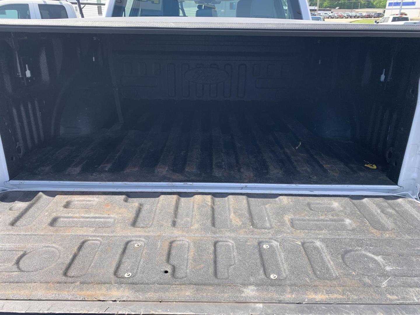 2021 WHITE /GRAY Ford F-150 SuperCrew 4WD (1FTEW1EB6MK) with an 3.3L V6 DOHC 24V engine, Automatic transmission, located at 506 S. Kingshighway, Cape Girardeau, MO, 63703, (573) 235-5000, 37.294991, -89.553635 - 2021 Ford F-150 SuperCrew 60,xxx miles 4wd Power Windows Rear Window Defroster 12V Power Outlet Steering Wheel Controls Tilt Steering Wheel Alarm System Cruise Control Remote Keyless Entry We have financing available and we accept trades! Fill out a credit application on our website or - Photo#7