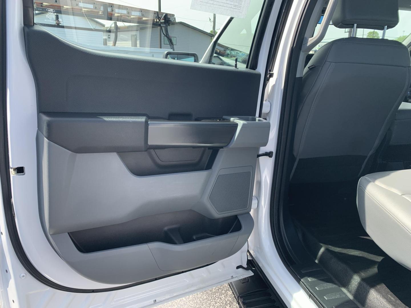 2021 WHITE /GRAY Ford F-150 SuperCrew 4WD (1FTEW1EB6MK) with an 3.3L V6 DOHC 24V engine, Automatic transmission, located at 506 S. Kingshighway, Cape Girardeau, MO, 63703, (573) 235-5000, 37.294991, -89.553635 - 2021 Ford F-150 SuperCrew 60,xxx miles 4wd Power Windows Rear Window Defroster 12V Power Outlet Steering Wheel Controls Tilt Steering Wheel Alarm System Cruise Control Remote Keyless Entry We have financing available and we accept trades! Fill out a credit application on our website or - Photo#14