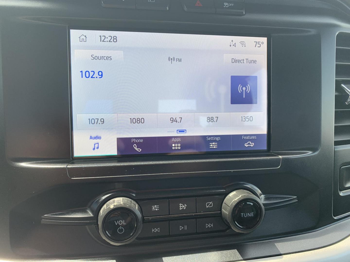 2021 WHITE /GRAY Ford F-150 SuperCrew 4WD (1FTEW1EB6MK) with an 3.3L V6 DOHC 24V engine, Automatic transmission, located at 506 S. Kingshighway, Cape Girardeau, MO, 63703, (573) 235-5000, 37.294991, -89.553635 - 2021 Ford F-150 SuperCrew 60,xxx miles 4wd Power Windows Rear Window Defroster 12V Power Outlet Steering Wheel Controls Tilt Steering Wheel Alarm System Cruise Control Remote Keyless Entry We have financing available and we accept trades! Fill out a credit application on our website or - Photo#25