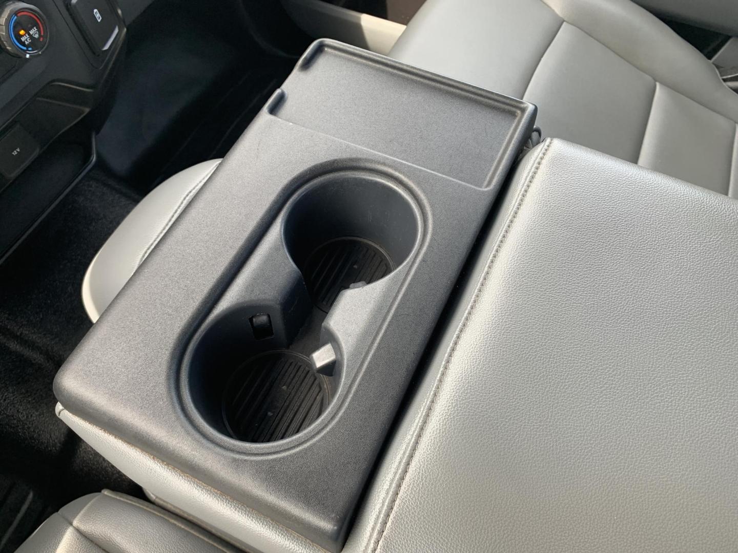 2021 WHITE /GRAY Ford F-150 SuperCrew 4WD (1FTEW1EB6MK) with an 3.3L V6 DOHC 24V engine, Automatic transmission, located at 506 S. Kingshighway, Cape Girardeau, MO, 63703, (573) 235-5000, 37.294991, -89.553635 - 2021 Ford F-150 SuperCrew 60,xxx miles 4wd Power Windows Rear Window Defroster 12V Power Outlet Steering Wheel Controls Tilt Steering Wheel Alarm System Cruise Control Remote Keyless Entry We have financing available and we accept trades! Fill out a credit application on our website or - Photo#28