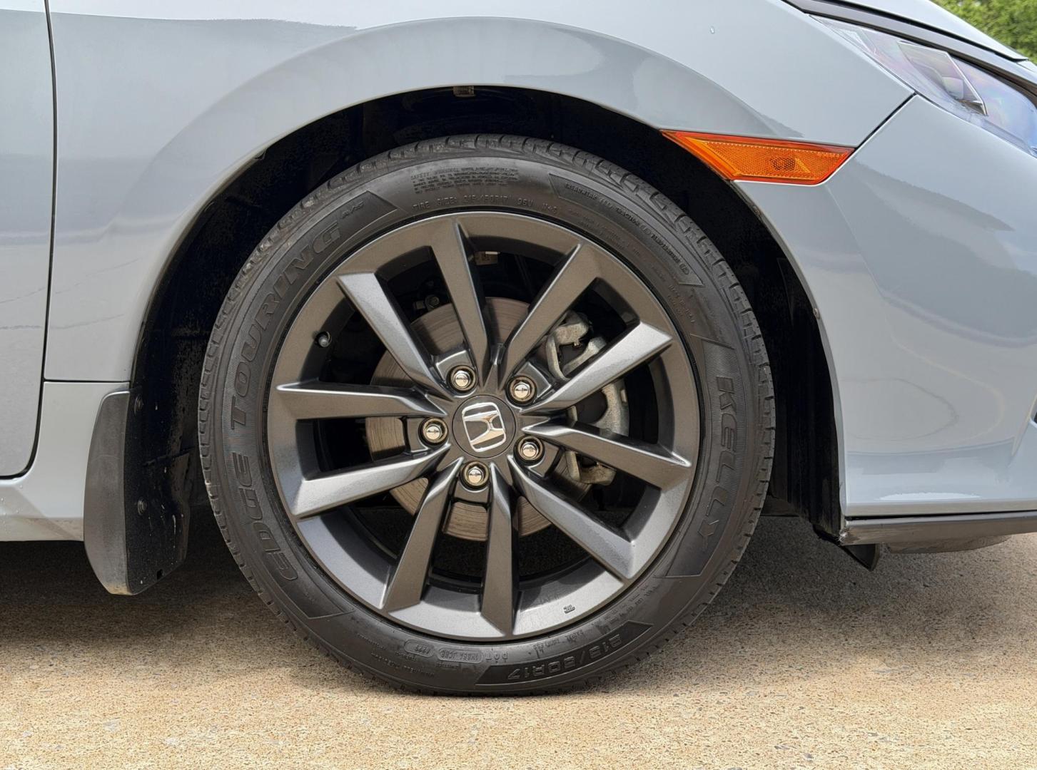 2020 BLUE /Black Honda Civic EX-L (SHHFK7H85LU) with an 1.5L 4 Cyl. Turbo engine, CVT transmission, located at 2990 Old Orchard Rd., Jackson, MO, 63755, 37.354214, -89.612106 - 2020 Honda Civic EX-L 85xxx miles Front Wheel Drive 1.5L 4 Cyl. Turbo Automatic Leather Backup Camera Heated Seats Power Driver Seat Sunroof Bluetooth Remote Start Cruise Power Windows/Locks/Mirrors We have financing available and we accept trades! Fill out a credit application on our - Photo#39