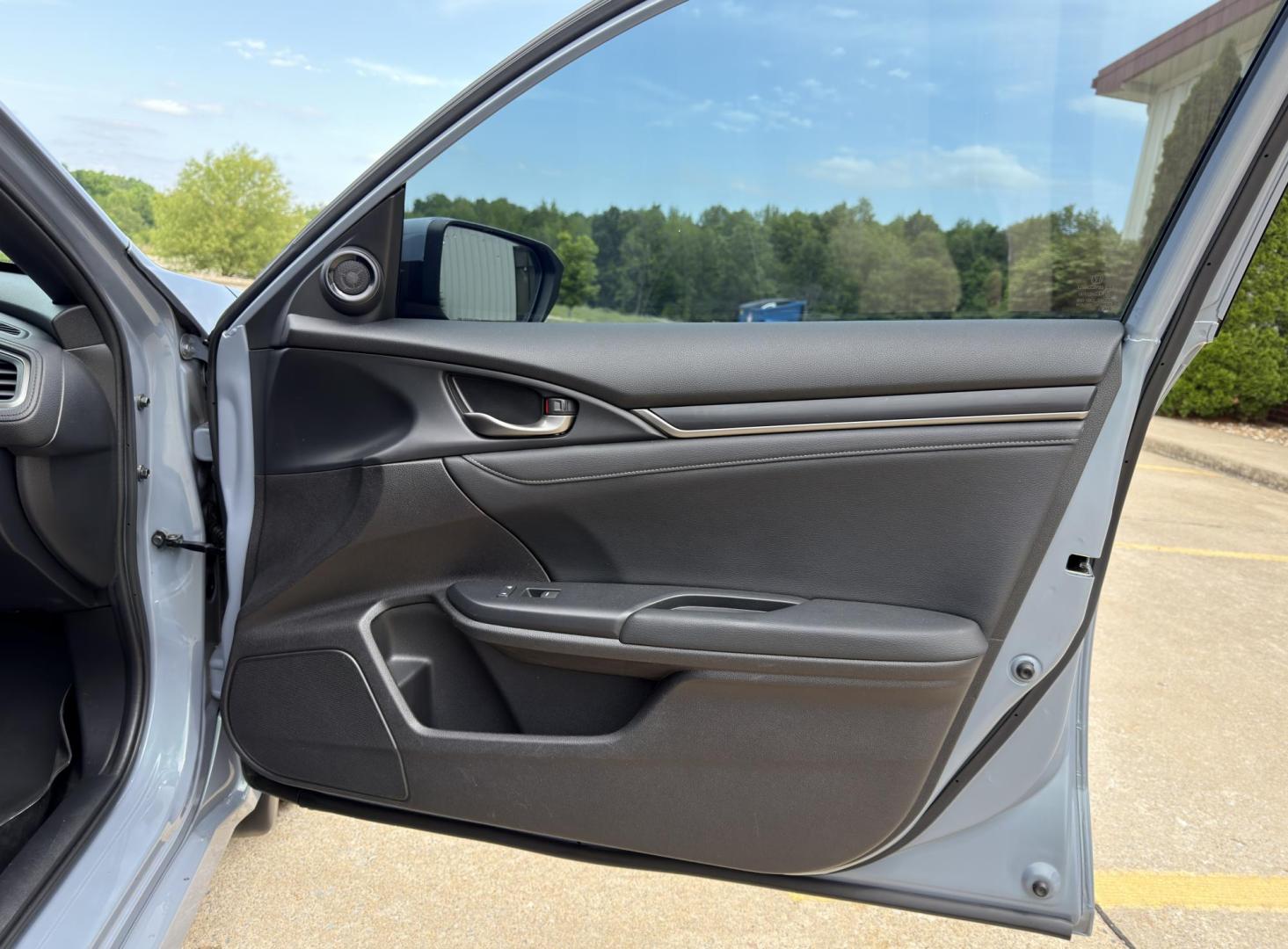 2020 BLUE /Black Honda Civic EX-L (SHHFK7H85LU) with an 1.5L 4 Cyl. Turbo engine, CVT transmission, located at 2990 Old Orchard Rd., Jackson, MO, 63755, 37.354214, -89.612106 - 2020 Honda Civic EX-L 85xxx miles Front Wheel Drive 1.5L 4 Cyl. Turbo Automatic Leather Backup Camera Heated Seats Power Driver Seat Sunroof Bluetooth Remote Start Cruise Power Windows/Locks/Mirrors We have financing available and we accept trades! Fill out a credit application on our - Photo#15