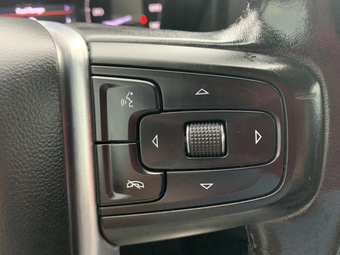 2021 WHITE /GRAY GMC Sierra 1500 Elevation Crew Cab 4WD (3GTU9CED7MG) with an 5.3L V8 OHV 16V engine, Automatic transmission, located at 506 S. Kingshighway, Cape Girardeau, MO, 63703, (573) 235-5000, 37.294991, -89.553635 - 2021 GMC Sierra 1500 Elevation Crew Cab 4WD 141,xxx miles One Owner Apple CarPlay Cloth Seats Heated Seats Backup Cam Bluetooth Keyless Entry Remote Start Heated Steering Wheel We have financing available and we accept trades! Fill out a credit application on our website or come by toda - Photo#26