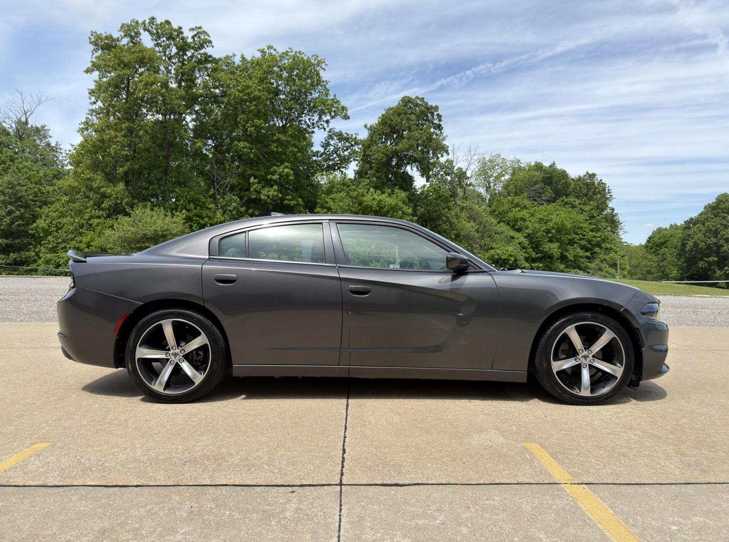 2017 GRAY /Black Dodge Charger SXT (2C3CDXHGXHH) with an 3.6L V6 engine, Automatic transmission, located at 2990 Old Orchard Rd., Jackson, MO, 63755, 37.354214, -89.612106 - 2017 Dodge Charger SXT 134xxx miles Rear Wheel Drive 3.6L V6 Automatic Power Driver Seat Heated Seats Bluetooth Cruise Power Windows/Locks/Mirrors We have financing available and we accept trades! Fill out a credit application on our website or come by today! If you have any questions, gi - Photo#6