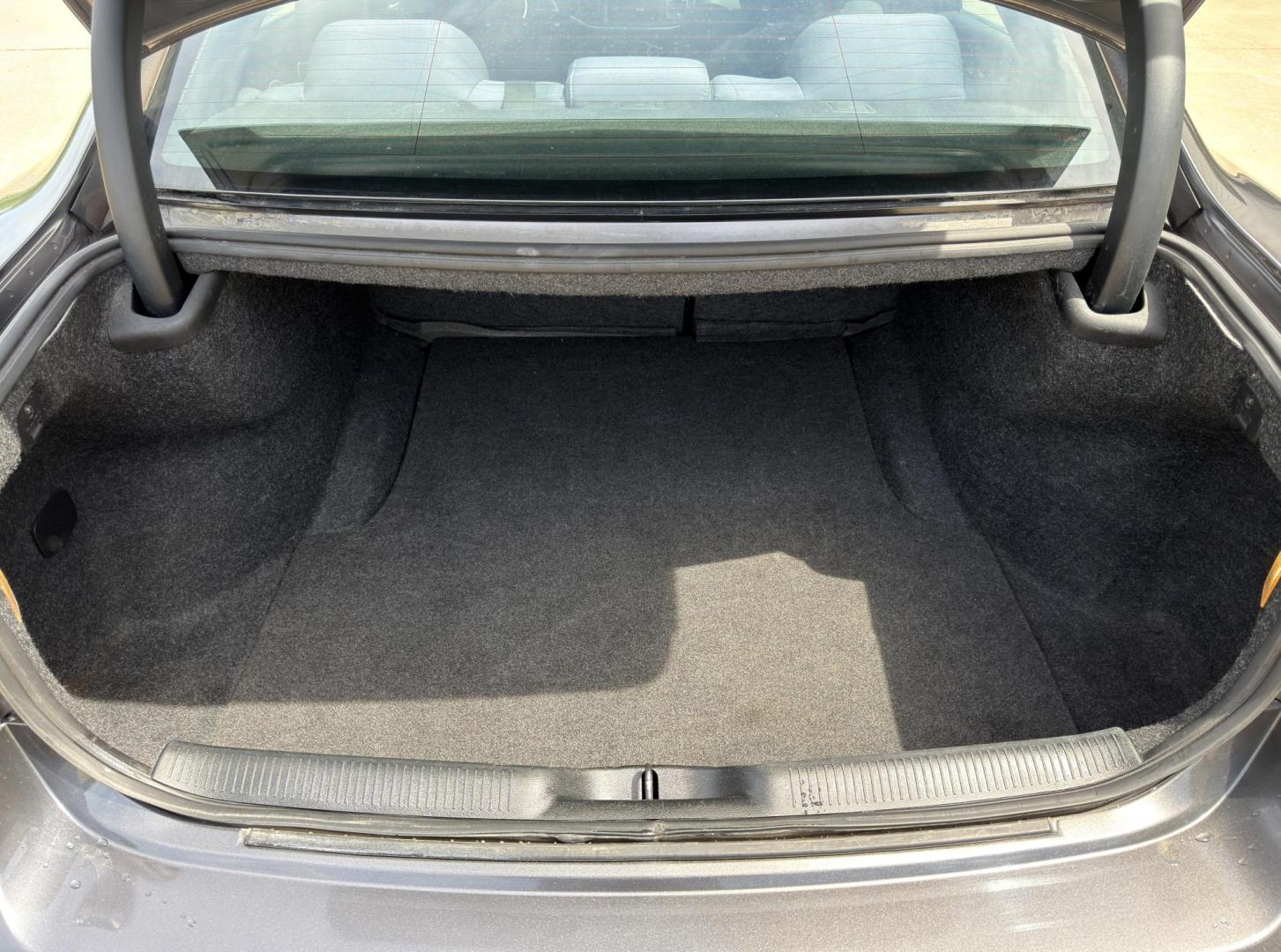 2017 GRAY /Black Dodge Charger SXT (2C3CDXHGXHH) with an 3.6L V6 engine, Automatic transmission, located at 2990 Old Orchard Rd., Jackson, MO, 63755, 37.354214, -89.612106 - 2017 Dodge Charger SXT 134xxx miles Rear Wheel Drive 3.6L V6 Automatic Power Driver Seat Heated Seats Bluetooth Cruise Power Windows/Locks/Mirrors We have financing available and we accept trades! Fill out a credit application on our website or come by today! If you have any questions, gi - Photo#18