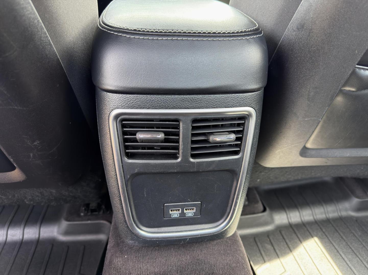 2017 GRAY /Black Dodge Charger SXT (2C3CDXHGXHH) with an 3.6L V6 engine, Automatic transmission, located at 2990 Old Orchard Rd., Jackson, MO, 63755, 37.354214, -89.612106 - 2017 Dodge Charger SXT 134xxx miles Rear Wheel Drive 3.6L V6 Automatic Power Driver Seat Heated Seats Bluetooth Cruise Power Windows/Locks/Mirrors We have financing available and we accept trades! Fill out a credit application on our website or come by today! If you have any questions, gi - Photo#30