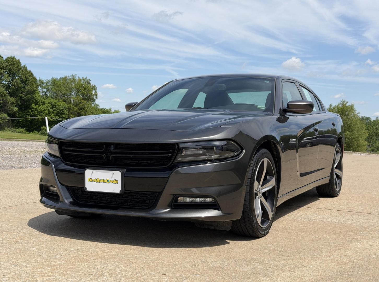 2017 GRAY /Black Dodge Charger SXT (2C3CDXHGXHH) with an 3.6L V6 engine, Automatic transmission, located at 2990 Old Orchard Rd., Jackson, MO, 63755, 37.354214, -89.612106 - 2017 Dodge Charger SXT 134xxx miles Rear Wheel Drive 3.6L V6 Automatic Power Driver Seat Heated Seats Bluetooth Cruise Power Windows/Locks/Mirrors We have financing available and we accept trades! Fill out a credit application on our website or come by today! If you have any questions, gi - Photo#4