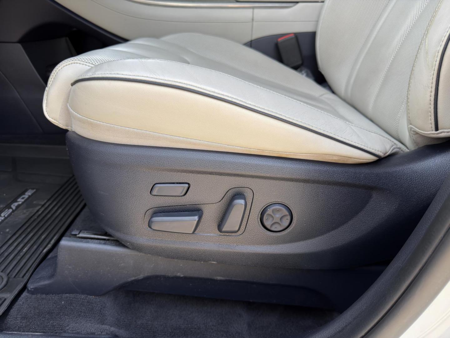 2021 WHITE /Tan Hyundai Palisade Limited AWD (KM8R5DHE1MU) with an 3.8L V6 engine, Automatic transmission, located at 2990 Old Orchard Rd., Jackson, MO, 63755, 37.354214, -89.612106 - 2021 Hyundai Palisade Limited 1-Owner 71xxx miles All Wheel Drive 3.8L V6 Automatic Leather 3rd Row Navigation Power/Heated/Cooled Seats Heated/Cooled Rear Seats Heated Steering Wheel Backup Camera Sunroof Bluetooth Remote Start Cruise Power Windows/Locks/Mirrors We have financing - Photo#7
