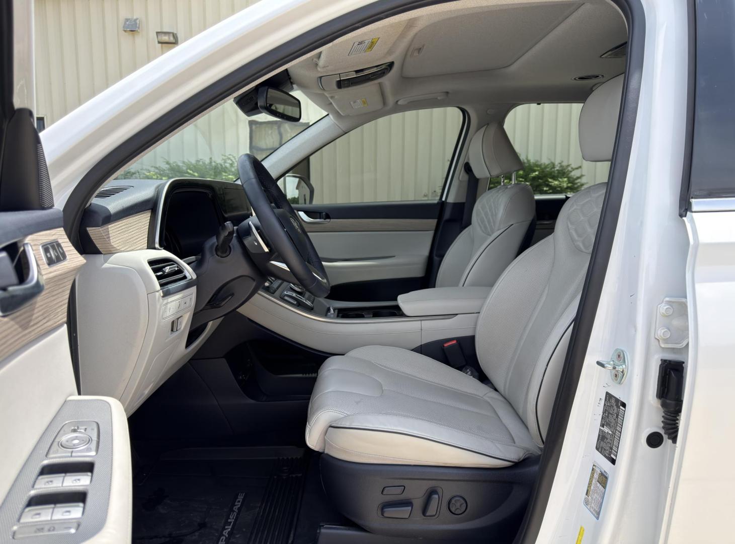 2021 WHITE /Tan Hyundai Palisade Limited AWD (KM8R5DHE1MU) with an 3.8L V6 engine, Automatic transmission, located at 2990 Old Orchard Rd., Jackson, MO, 63755, 37.354214, -89.612106 - 2021 Hyundai Palisade Limited 1-Owner 71xxx miles All Wheel Drive 3.8L V6 Automatic Leather 3rd Row Navigation Power/Heated/Cooled Seats Heated/Cooled Rear Seats Heated Steering Wheel Backup Camera Sunroof Bluetooth Remote Start Cruise Power Windows/Locks/Mirrors We have financing - Photo#18
