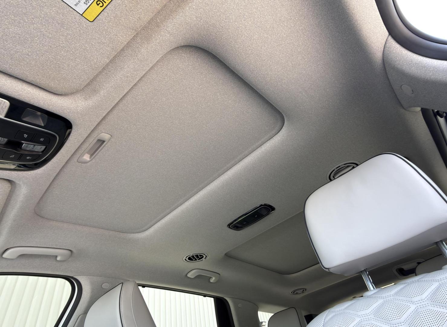 2021 WHITE /Tan Hyundai Palisade Limited AWD (KM8R5DHE1MU) with an 3.8L V6 engine, Automatic transmission, located at 2990 Old Orchard Rd., Jackson, MO, 63755, 37.354214, -89.612106 - 2021 Hyundai Palisade Limited 1-Owner 71xxx miles All Wheel Drive 3.8L V6 Automatic Leather 3rd Row Navigation Power/Heated/Cooled Seats Heated/Cooled Rear Seats Heated Steering Wheel Backup Camera Sunroof Bluetooth Remote Start Cruise Power Windows/Locks/Mirrors We have financing - Photo#6