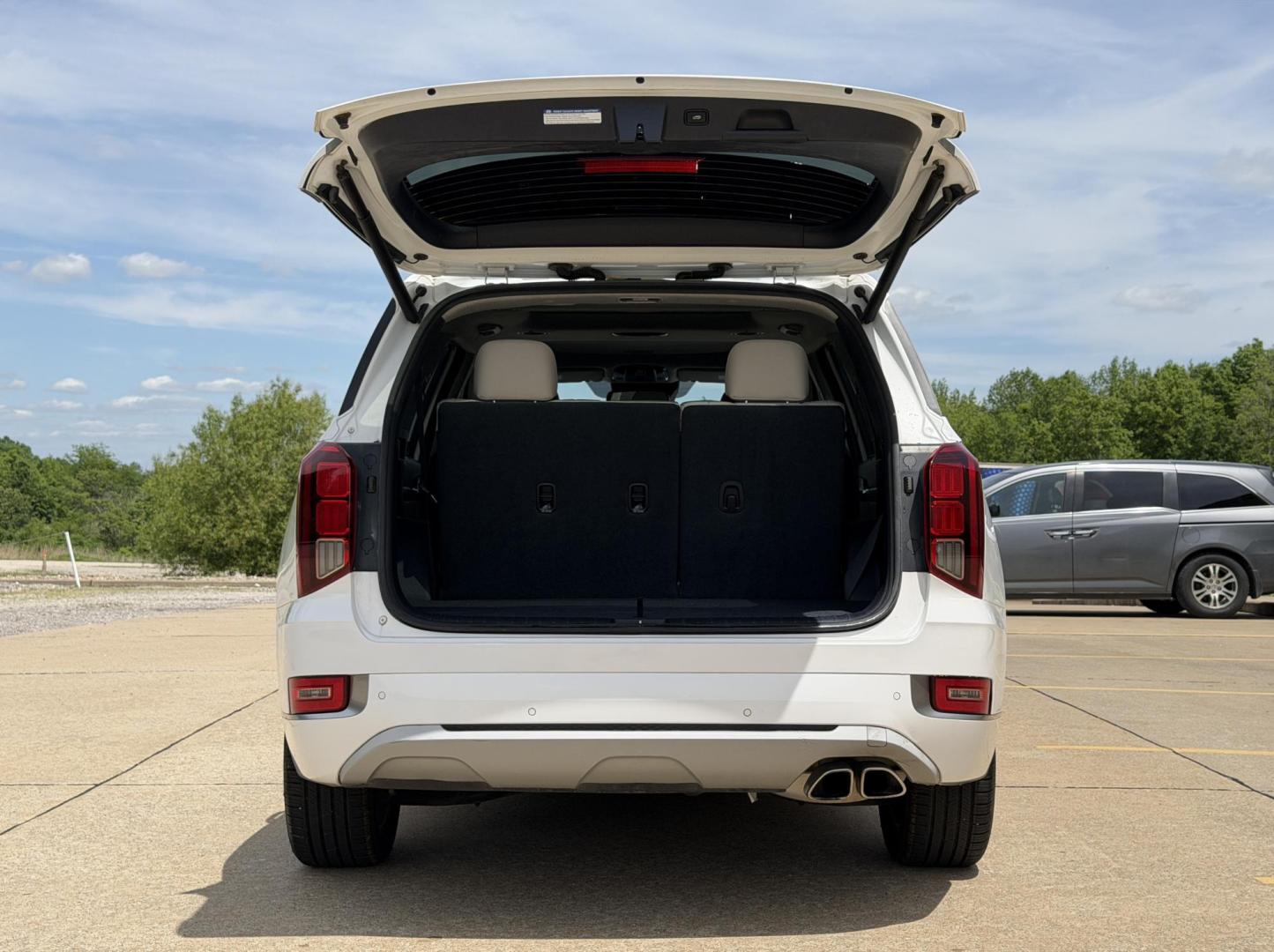 2021 WHITE /Tan Hyundai Palisade Limited AWD (KM8R5DHE1MU) with an 3.8L V6 engine, Automatic transmission, located at 2990 Old Orchard Rd., Jackson, MO, 63755, 37.354214, -89.612106 - 2021 Hyundai Palisade Limited 1-Owner 71xxx miles All Wheel Drive 3.8L V6 Automatic Leather 3rd Row Navigation Power/Heated/Cooled Seats Heated/Cooled Rear Seats Heated Steering Wheel Backup Camera Sunroof Bluetooth Remote Start Cruise Power Windows/Locks/Mirrors We have financing - Photo#24