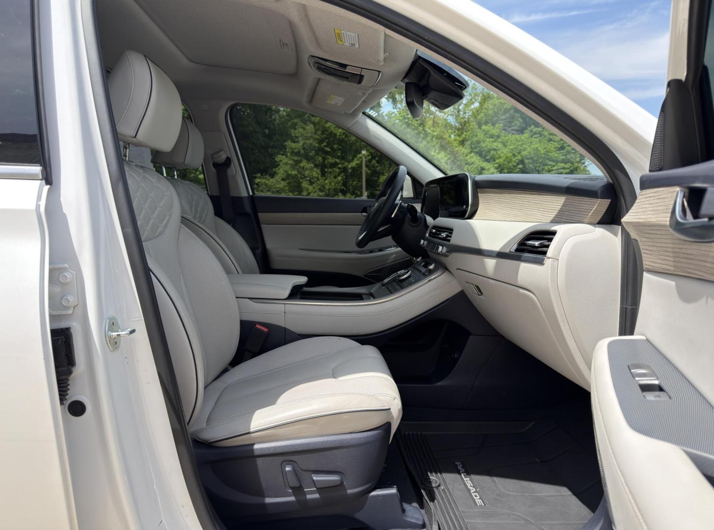 2021 WHITE /Tan Hyundai Palisade Limited AWD (KM8R5DHE1MU) with an 3.8L V6 engine, Automatic transmission, located at 2990 Old Orchard Rd., Jackson, MO, 63755, 37.354214, -89.612106 - 2021 Hyundai Palisade Limited 1-Owner 71xxx miles All Wheel Drive 3.8L V6 Automatic Leather 3rd Row Navigation Power/Heated/Cooled Seats Heated/Cooled Rear Seats Heated Steering Wheel Backup Camera Sunroof Bluetooth Remote Start Cruise Power Windows/Locks/Mirrors We have financing - Photo#20