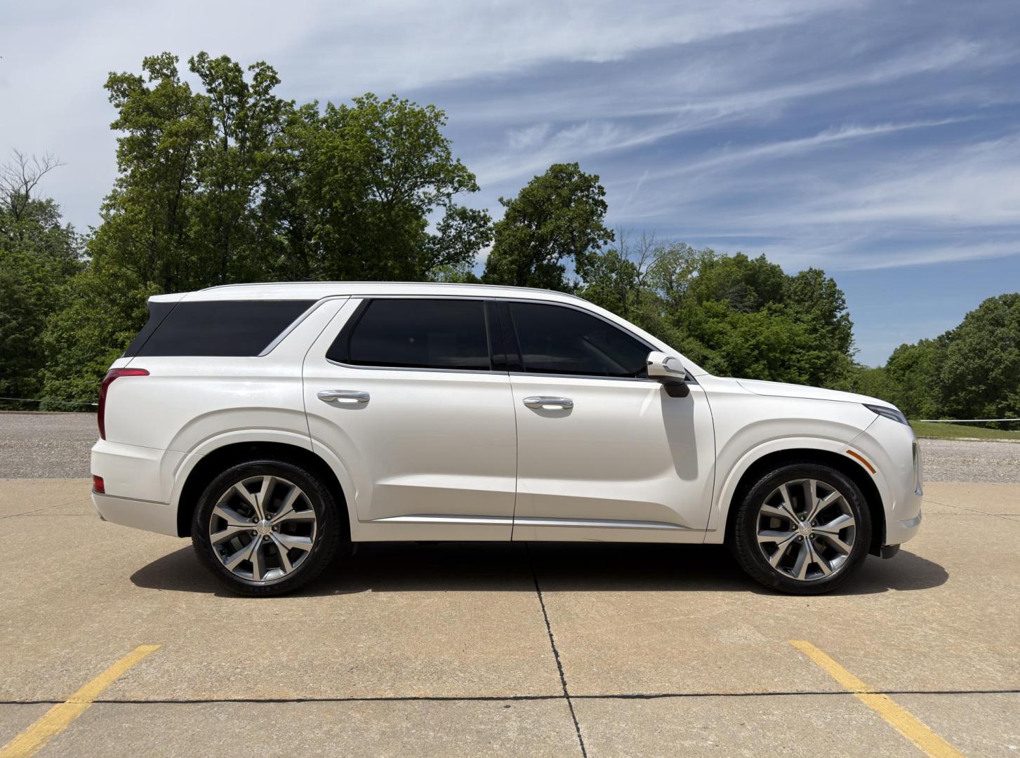 2021 WHITE /Tan Hyundai Palisade Limited AWD (KM8R5DHE1MU) with an 3.8L V6 engine, Automatic transmission, located at 2990 Old Orchard Rd., Jackson, MO, 63755, 37.354214, -89.612106 - 2021 Hyundai Palisade Limited 1-Owner 71xxx miles All Wheel Drive 3.8L V6 Automatic Leather 3rd Row Navigation Power/Heated/Cooled Seats Heated/Cooled Rear Seats Heated Steering Wheel Backup Camera Sunroof Bluetooth Remote Start Cruise Power Windows/Locks/Mirrors We have financing - Photo#12