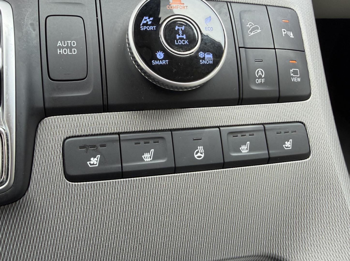 2021 WHITE /Tan Hyundai Palisade Limited AWD (KM8R5DHE1MU) with an 3.8L V6 engine, Automatic transmission, located at 2990 Old Orchard Rd., Jackson, MO, 63755, 37.354214, -89.612106 - 2021 Hyundai Palisade Limited 1-Owner 71xxx miles All Wheel Drive 3.8L V6 Automatic Leather 3rd Row Navigation Power/Heated/Cooled Seats Heated/Cooled Rear Seats Heated Steering Wheel Backup Camera Sunroof Bluetooth Remote Start Cruise Power Windows/Locks/Mirrors We have financing - Photo#5