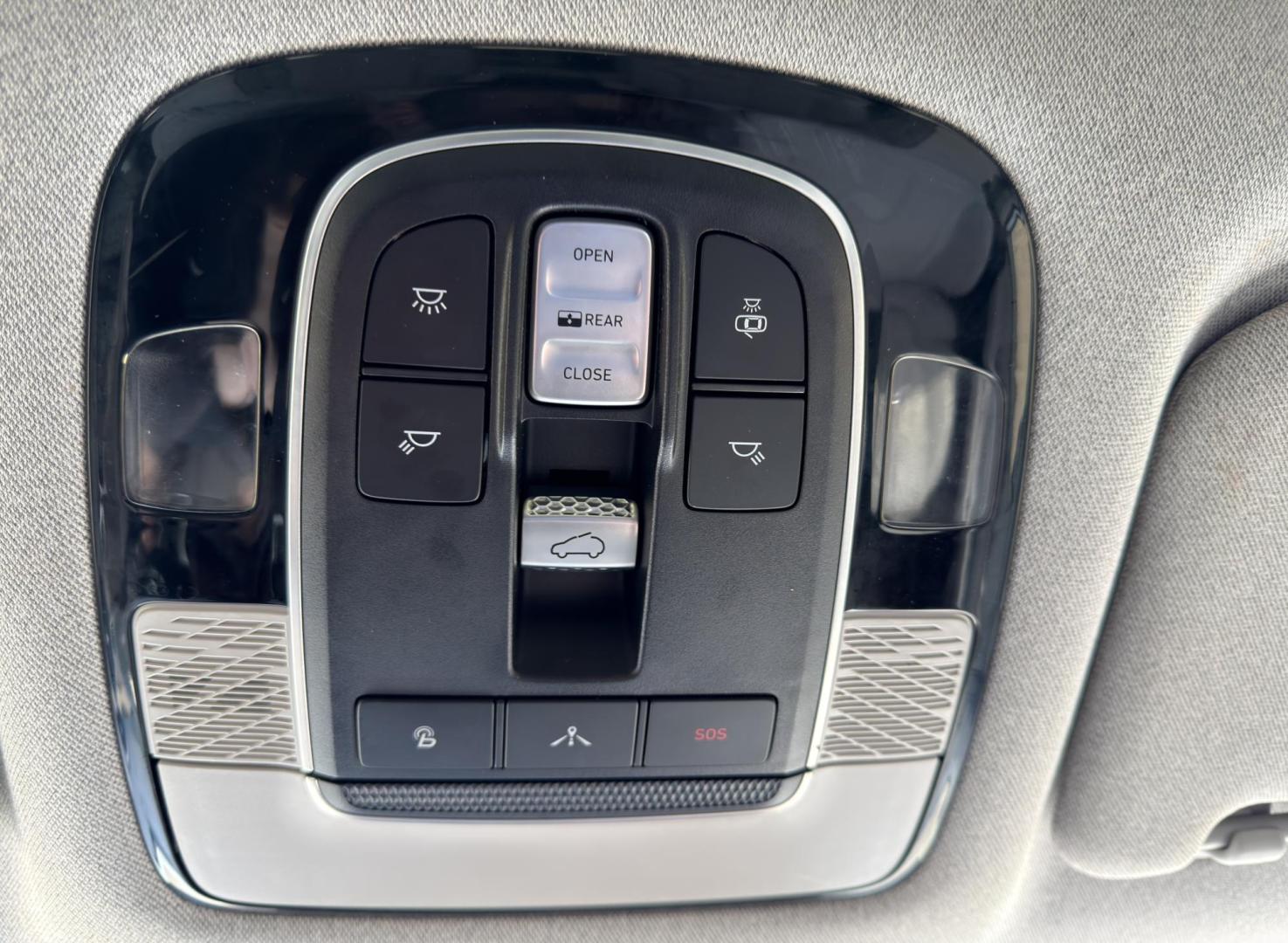 2021 WHITE /Tan Hyundai Palisade Limited AWD (KM8R5DHE1MU) with an 3.8L V6 engine, Automatic transmission, located at 2990 Old Orchard Rd., Jackson, MO, 63755, 37.354214, -89.612106 - 2021 Hyundai Palisade Limited 1-Owner 71xxx miles All Wheel Drive 3.8L V6 Automatic Leather 3rd Row Navigation Power/Heated/Cooled Seats Heated/Cooled Rear Seats Heated Steering Wheel Backup Camera Sunroof Bluetooth Remote Start Cruise Power Windows/Locks/Mirrors We have financing - Photo#39