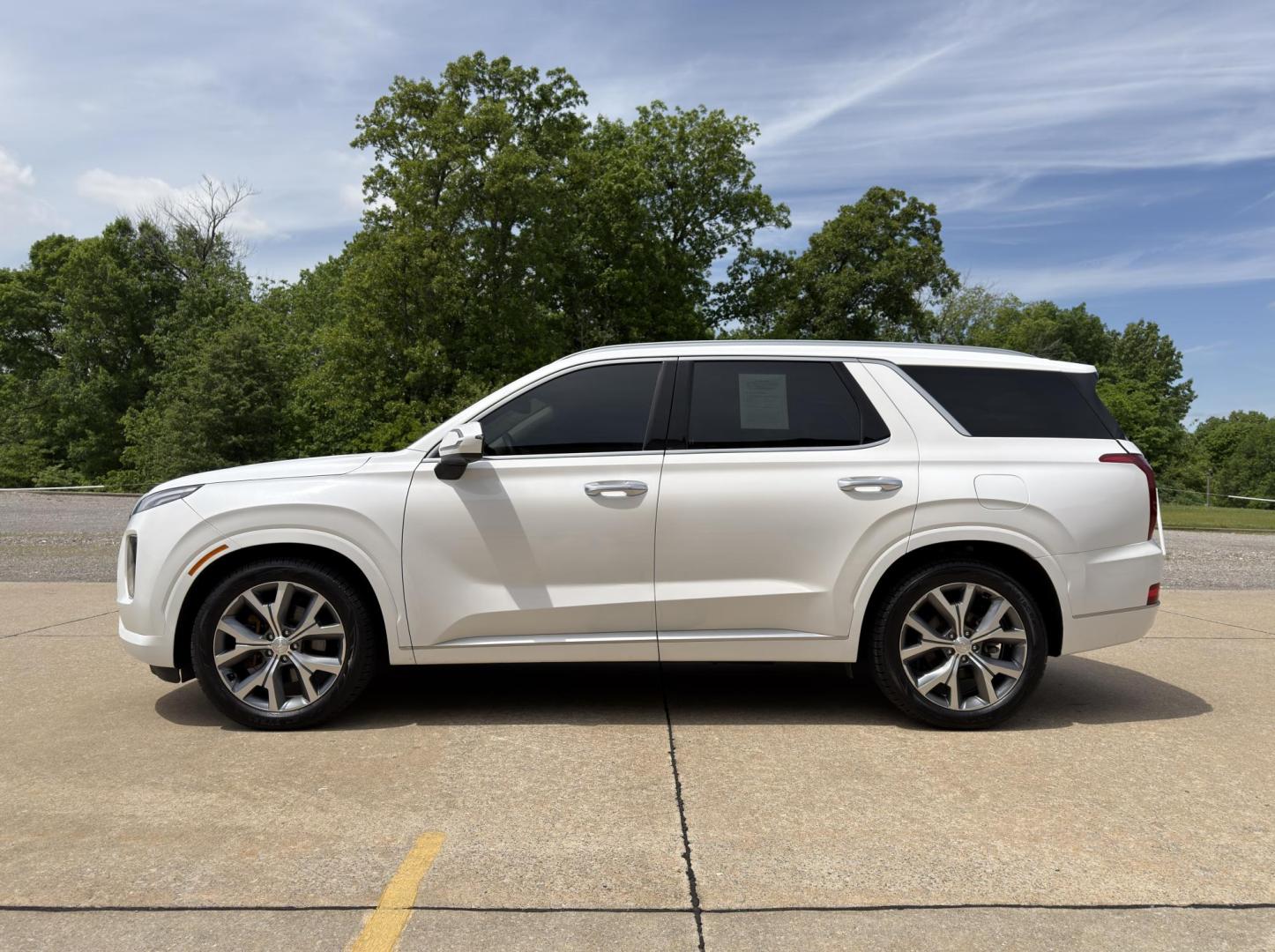 2021 WHITE /Tan Hyundai Palisade Limited AWD (KM8R5DHE1MU) with an 3.8L V6 engine, Automatic transmission, located at 2990 Old Orchard Rd., Jackson, MO, 63755, 37.354214, -89.612106 - 2021 Hyundai Palisade Limited 1-Owner 71xxx miles All Wheel Drive 3.8L V6 Automatic Leather 3rd Row Navigation Power/Heated/Cooled Seats Heated/Cooled Rear Seats Heated Steering Wheel Backup Camera Sunroof Bluetooth Remote Start Cruise Power Windows/Locks/Mirrors We have financing - Photo#11