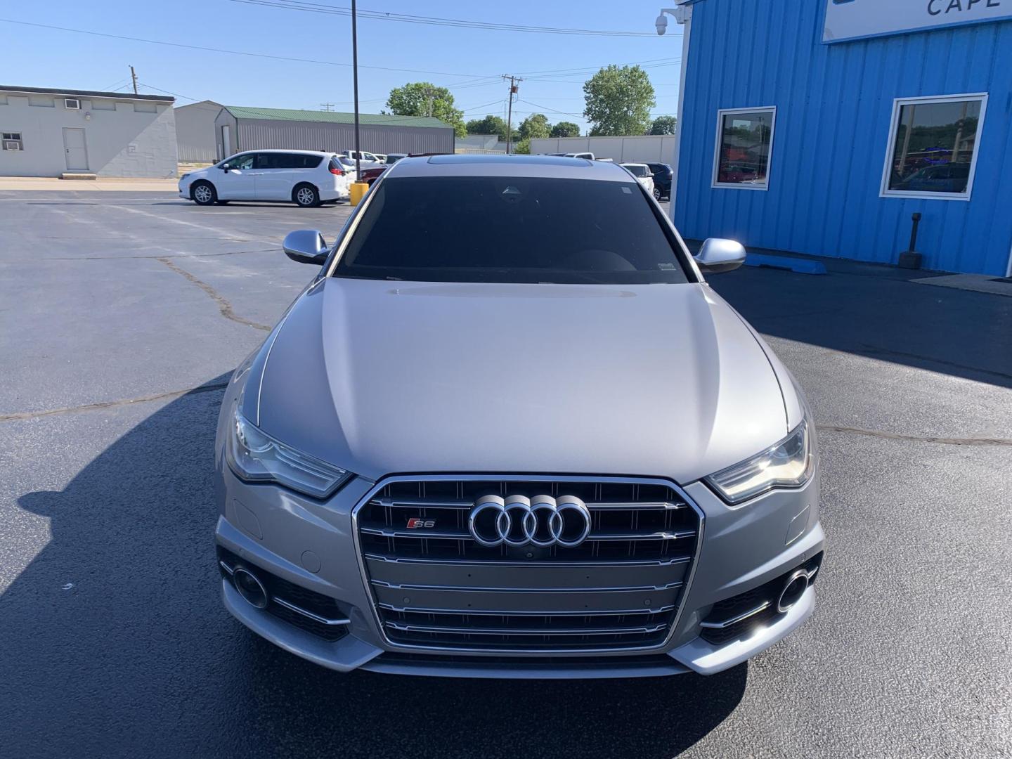 2017 GRAY /BLACK Audi S6 Premium plus (WAUFFAFC7HN) with an 4.0L V8 engine, Automatic transmission, located at 506 S. Kingshighway, Cape Girardeau, MO, 63703, (573) 235-5000, 37.294991, -89.553635 - 2017 Audi S6 Premium 72,xxx miles Heated Leather Seats Backup Cam Bluetooth Sunroof All Wheel Drive Remote Keyless Entry Push Button Start We have financing available and we accept trades! Fill out a credit application on our website or come by today! If you have any questions, give us a - Photo#1