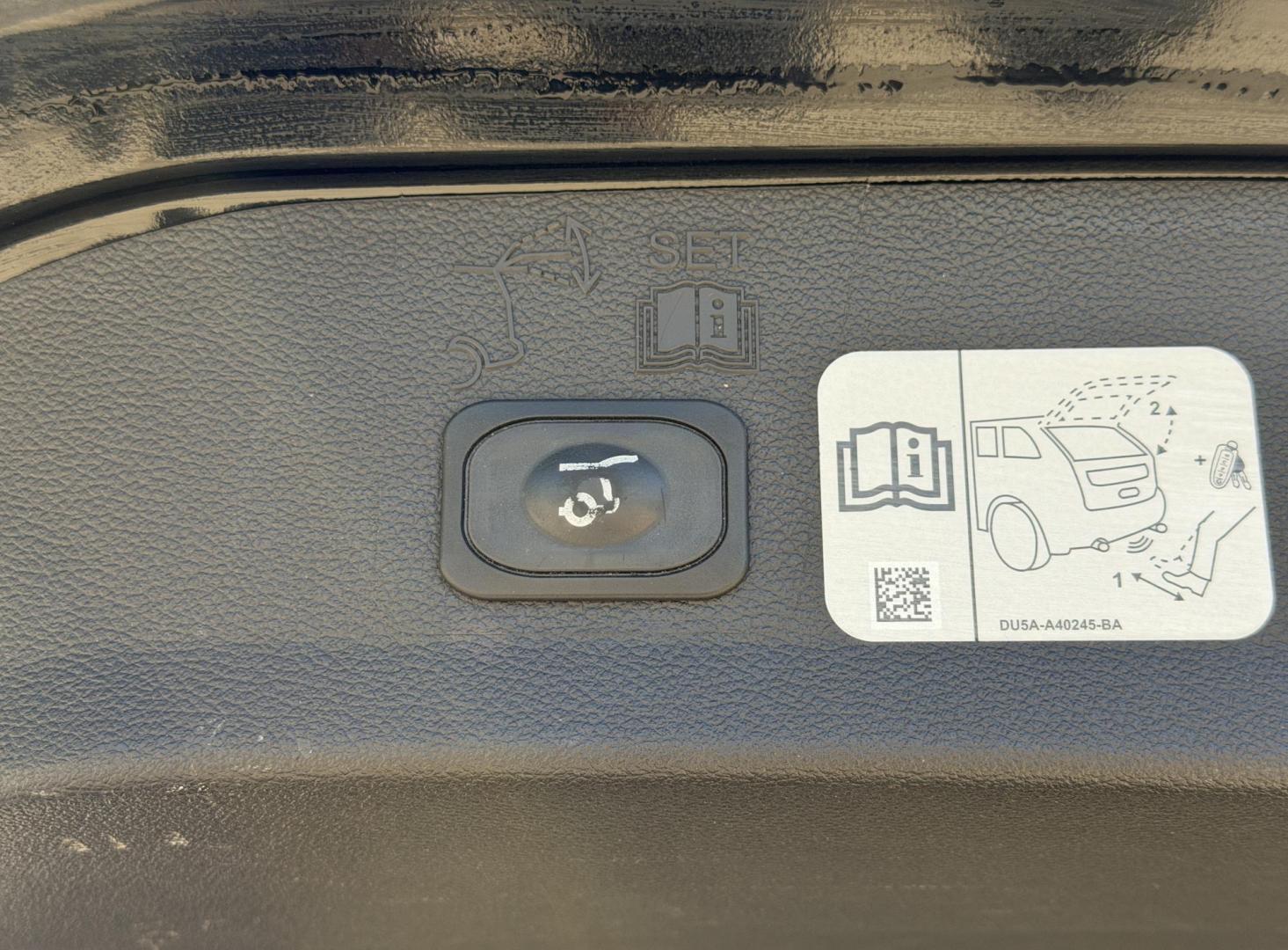 2017 BLACK /Black Ford Escape Titanium 4WD (1FMCU9J91HU) with an 2.0L 4 Cyl. engine, Automatic transmission, located at 2990 Old Orchard Rd., Jackson, MO, 63755, 37.354214, -89.612106 - 2017 Ford Escape Titanium 99xxx miles 4 Wheel Drive 2.0L 4 Cyl. Automatic Leather Backup Camera Power/Heated Seats Sunroof Bluetooth Remote Start Cruise Power Windows/Locks/Mirrors We have financing available and we accept trades! Fill out a credit application on our website or come by - Photo#22