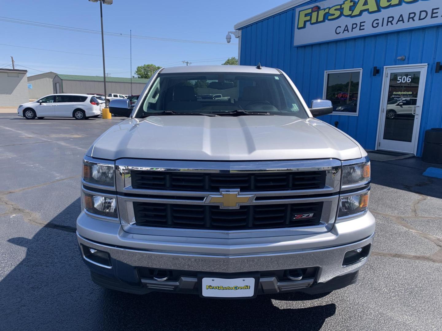 2014 SILVER /GRAY Chevrolet Silverado 1500 1LT Crew Cab 4WD (3GCUKREC9EG) with an 5.3L V8 OHV 16V engine, Automatic transmission, located at 506 S. Kingshighway, Cape Girardeau, MO, 63703, (573) 235-5000, 37.294991, -89.553635 - 2014 Chevrolet Silverado 1500 1LT Crew Cab 4WD 171,xxx miles 4WD Backup Cam Cruise Power Windows/Locks/Mirrors Remote Start Alarm System We have financing available and we accept trades! Fill out a credit application on our website or come by today! If you have any questions, give us a ca - Photo#1