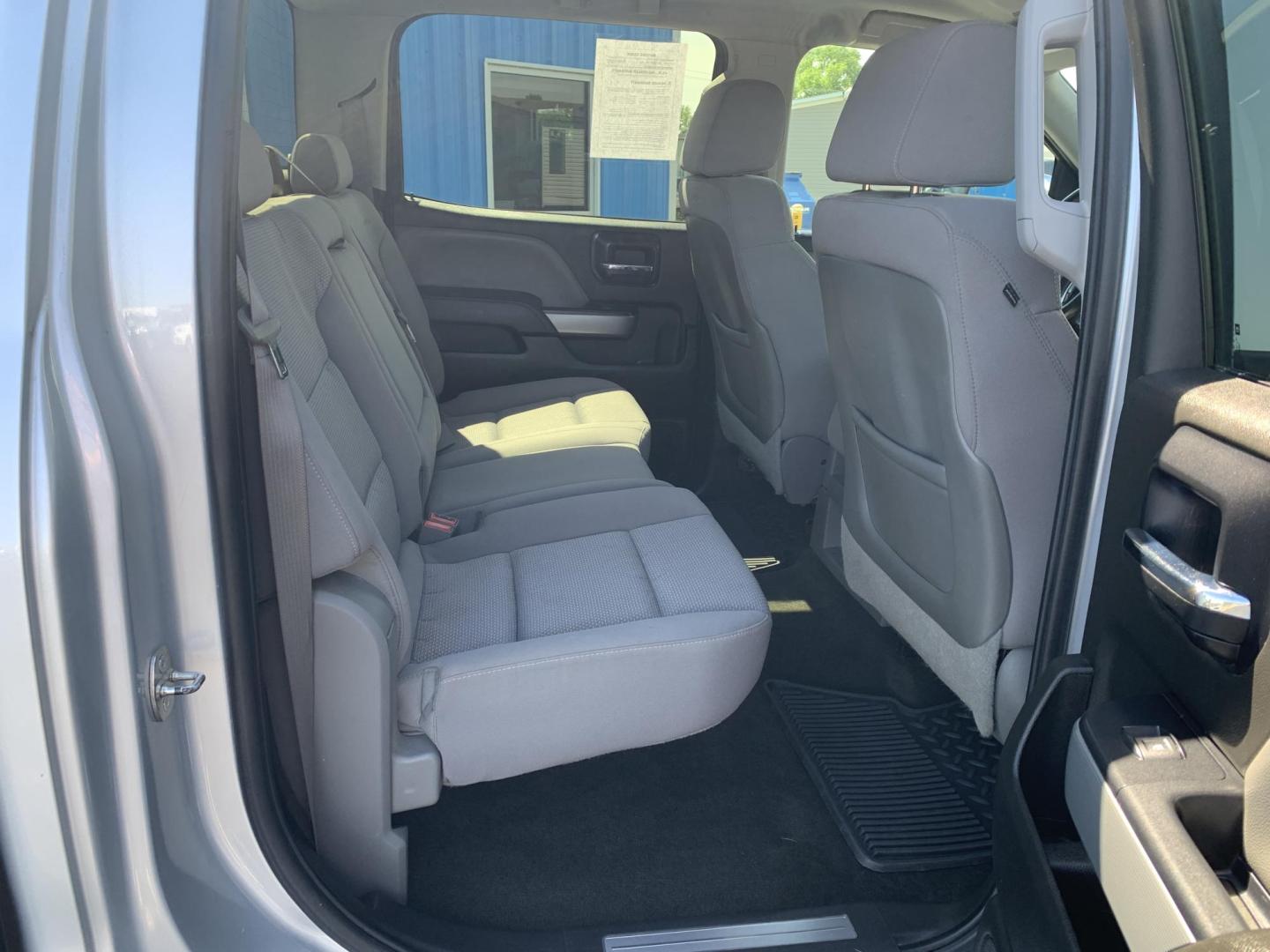 2014 SILVER /GRAY Chevrolet Silverado 1500 1LT Crew Cab 4WD (3GCUKREC9EG) with an 5.3L V8 OHV 16V engine, Automatic transmission, located at 506 S. Kingshighway, Cape Girardeau, MO, 63703, (573) 235-5000, 37.294991, -89.553635 - 2014 Chevrolet Silverado 1500 1LT Crew Cab 4WD 171,xxx miles 4WD Backup Cam Cruise Power Windows/Locks/Mirrors Remote Start Alarm System We have financing available and we accept trades! Fill out a credit application on our website or come by today! If you have any questions, give us a ca - Photo#14