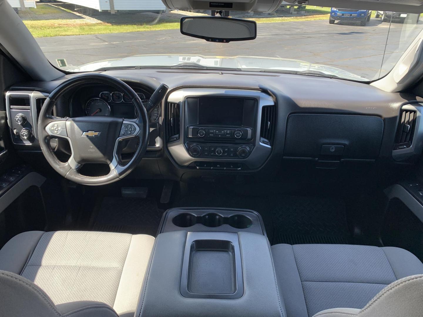 2014 SILVER /GRAY Chevrolet Silverado 1500 1LT Crew Cab 4WD (3GCUKREC9EG) with an 5.3L V8 OHV 16V engine, Automatic transmission, located at 506 S. Kingshighway, Cape Girardeau, MO, 63703, (573) 235-5000, 37.294991, -89.553635 - 2014 Chevrolet Silverado 1500 1LT Crew Cab 4WD 171,xxx miles 4WD Backup Cam Cruise Power Windows/Locks/Mirrors Remote Start Alarm System We have financing available and we accept trades! Fill out a credit application on our website or come by today! If you have any questions, give us a ca - Photo#15