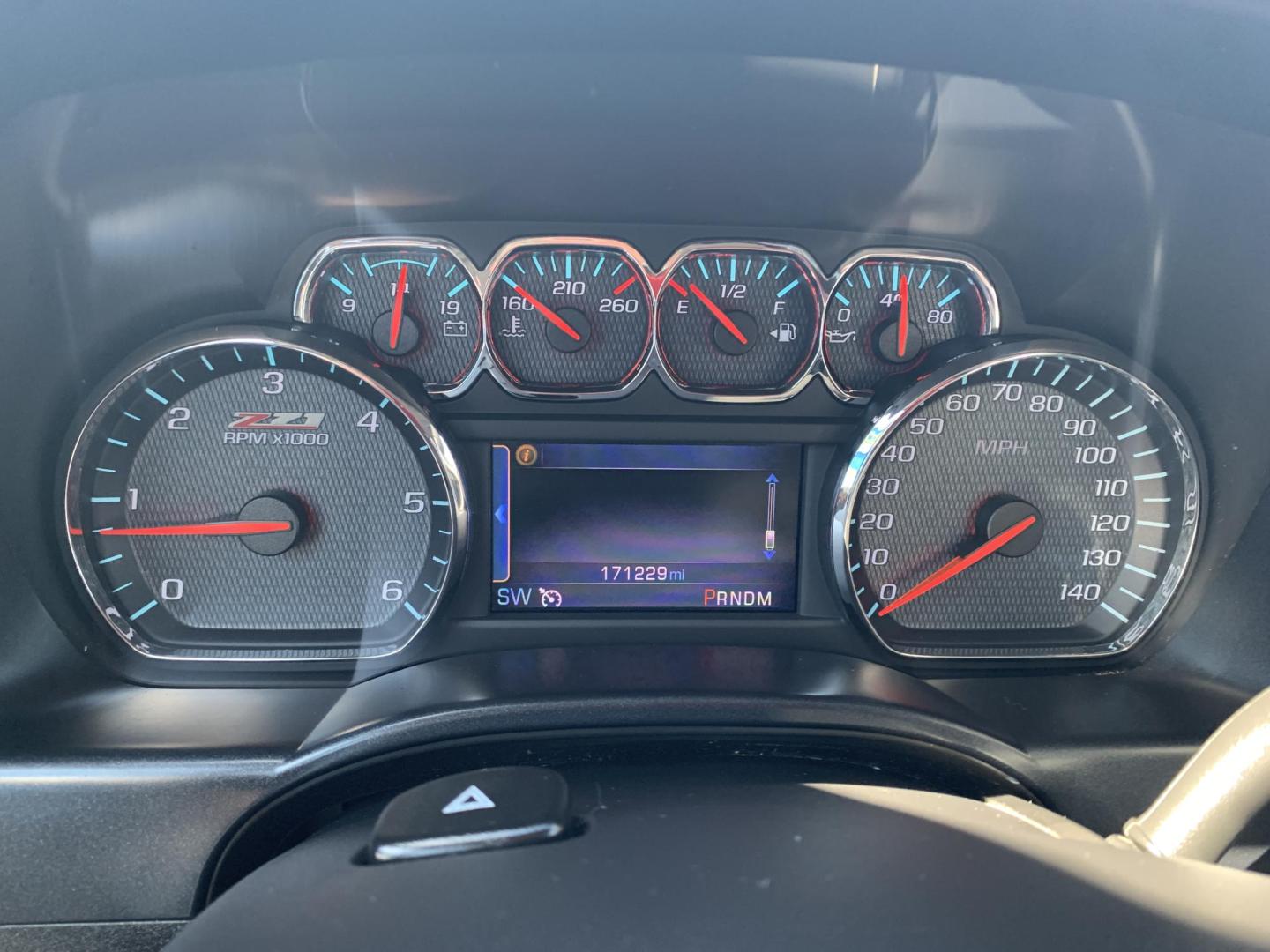 2014 SILVER /GRAY Chevrolet Silverado 1500 1LT Crew Cab 4WD (3GCUKREC9EG) with an 5.3L V8 OHV 16V engine, Automatic transmission, located at 506 S. Kingshighway, Cape Girardeau, MO, 63703, (573) 235-5000, 37.294991, -89.553635 - 2014 Chevrolet Silverado 1500 1LT Crew Cab 4WD 171,xxx miles 4WD Backup Cam Cruise Power Windows/Locks/Mirrors Remote Start Alarm System We have financing available and we accept trades! Fill out a credit application on our website or come by today! If you have any questions, give us a ca - Photo#26