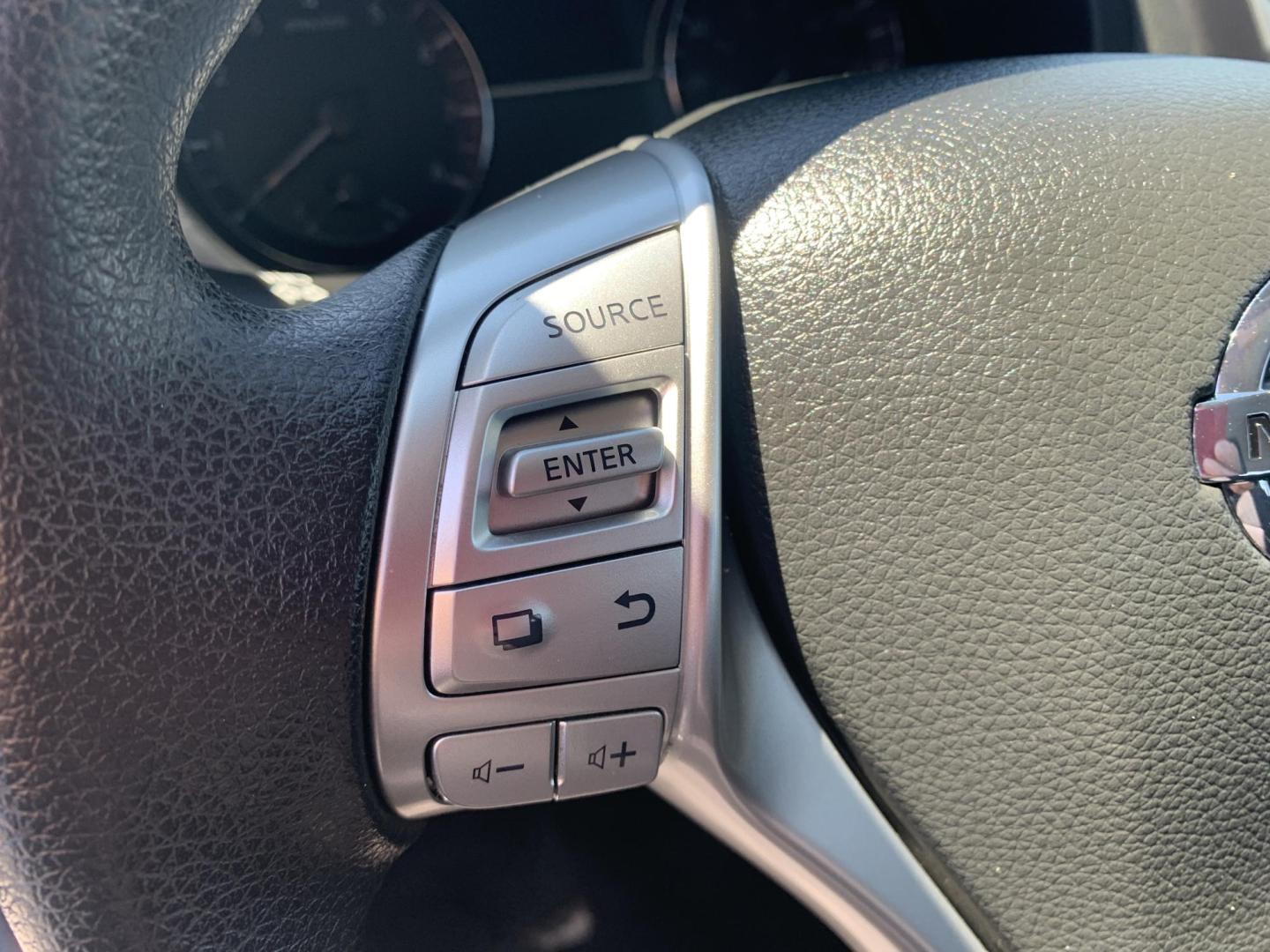 2016 SILVER /BLACK Nissan Altima 2.5 SL (1N4AL3AP9GN) with an 2.5L L4 DOHC 16V engine, Automatic transmission, located at 506 S. Kingshighway, Cape Girardeau, MO, 63703, (573) 235-5000, 37.294991, -89.553635 - 2016 Nissan Altima 2.5 SL 119,xxx miles One Owner Front Wheel Drive Cruise Backup Cam Power Windows/Locks/Mirrors We have financing available and we accept trades! Fill out a credit application on our website or come by today! If you have any questions, give us a call at (573) 235-5000 o - Photo#22