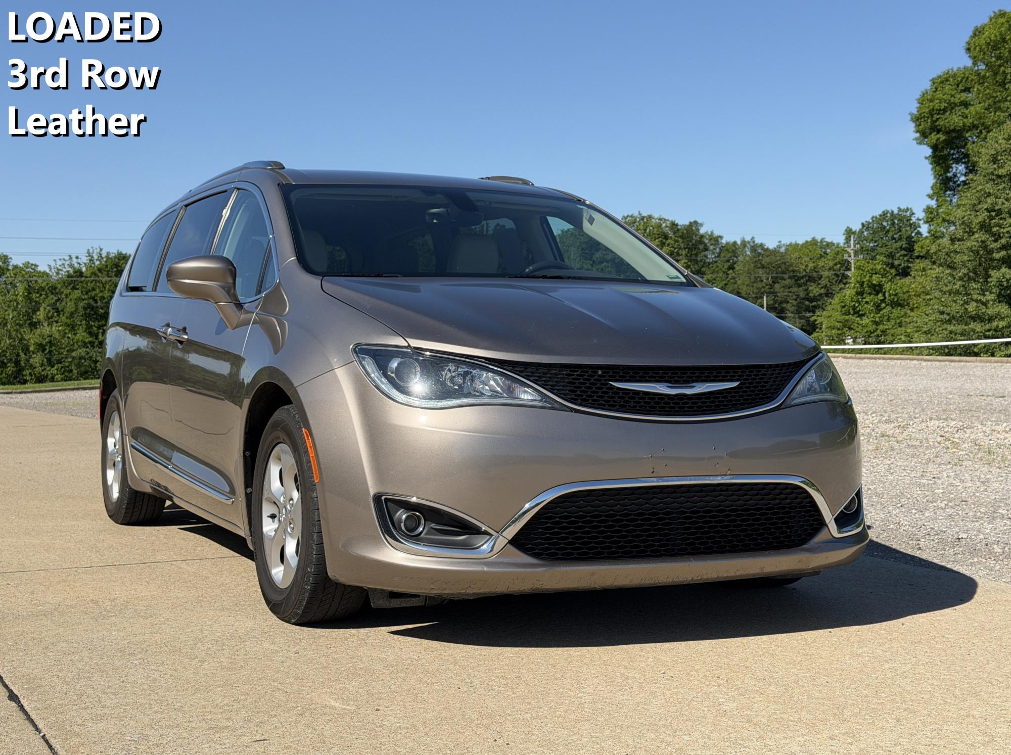 2017 Chrysler Pacifica Touring-L Plus