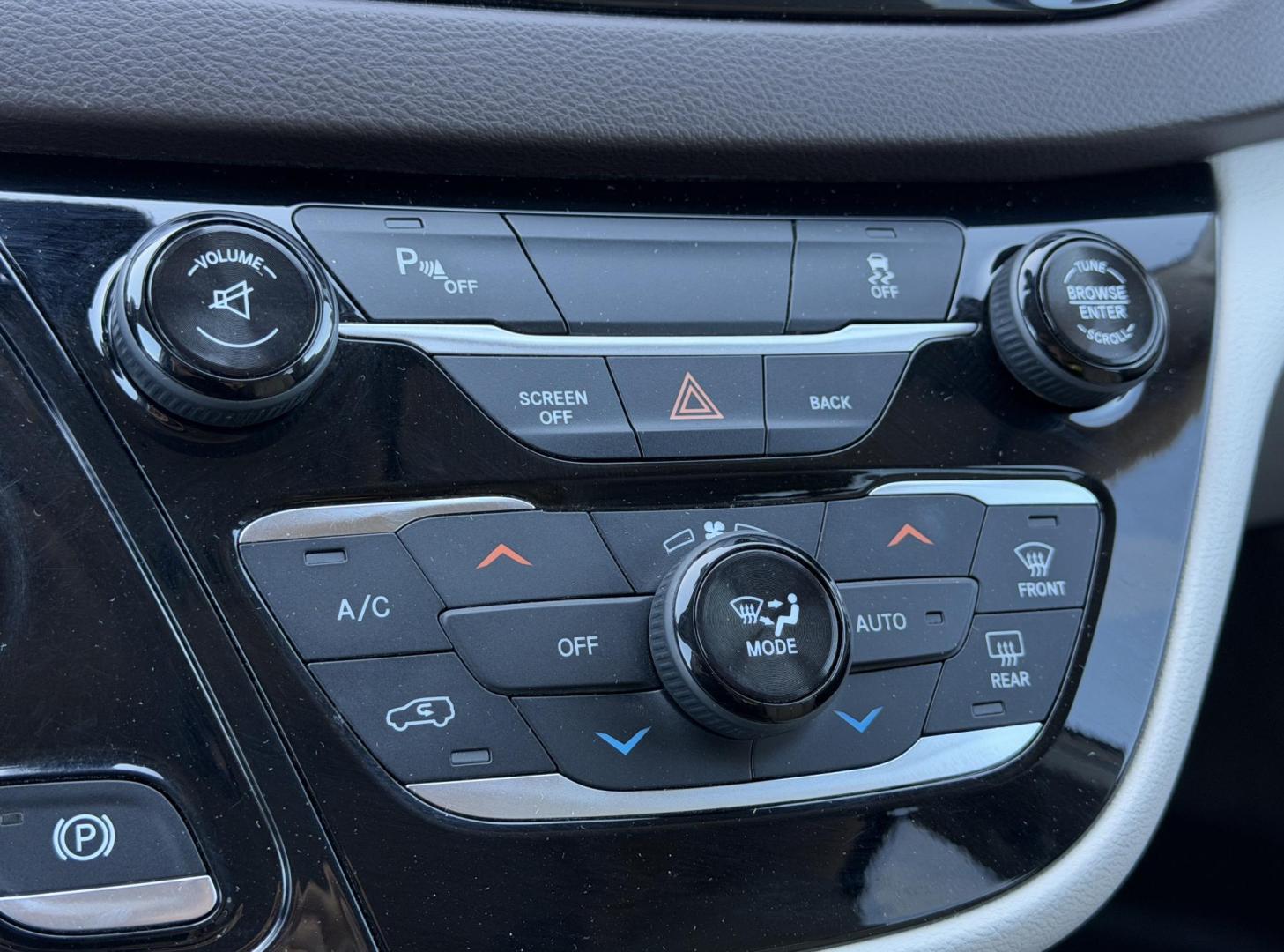 2017 TAN /Tan Chrysler Pacifica Touring-L Plus (2C4RC1EG9HR) with an 3.6L V6 engine, Automatic transmission, located at 2990 Old Orchard Rd., Jackson, MO, 63755, 37.354214, -89.612106 - 2017 Chrysler Pacifica Touring-L Plus 121xxx miles Front Wheel Drive 3.6L V6 Automatic Leather Stow 'N Go Navigation Rear Entertainment Power/Heated Seats Heated Rear Seats Heated Steering Wheel Backup Camera Bluetooth Remote Start Cruise Power Windows/Locks/Mirrors We have financin - Photo#32