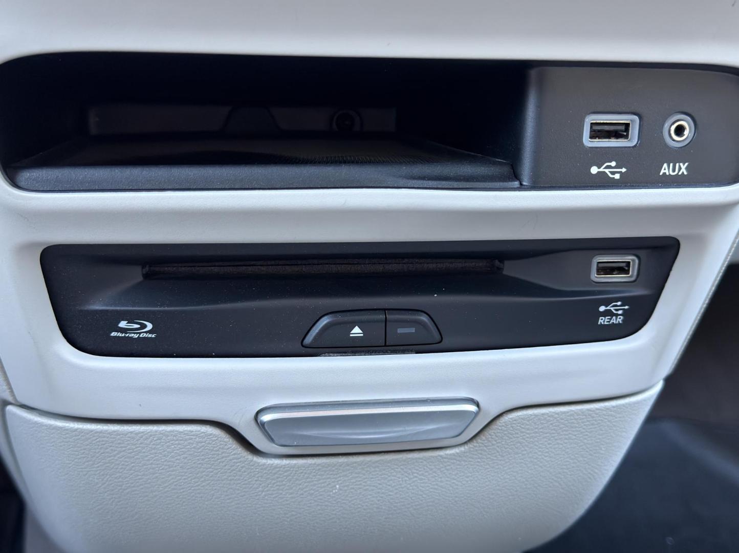 2017 TAN /Tan Chrysler Pacifica Touring-L Plus (2C4RC1EG9HR) with an 3.6L V6 engine, Automatic transmission, located at 2990 Old Orchard Rd., Jackson, MO, 63755, 37.354214, -89.612106 - 2017 Chrysler Pacifica Touring-L Plus 121xxx miles Front Wheel Drive 3.6L V6 Automatic Leather Stow 'N Go Navigation Rear Entertainment Power/Heated Seats Heated Rear Seats Heated Steering Wheel Backup Camera Bluetooth Remote Start Cruise Power Windows/Locks/Mirrors We have financin - Photo#34