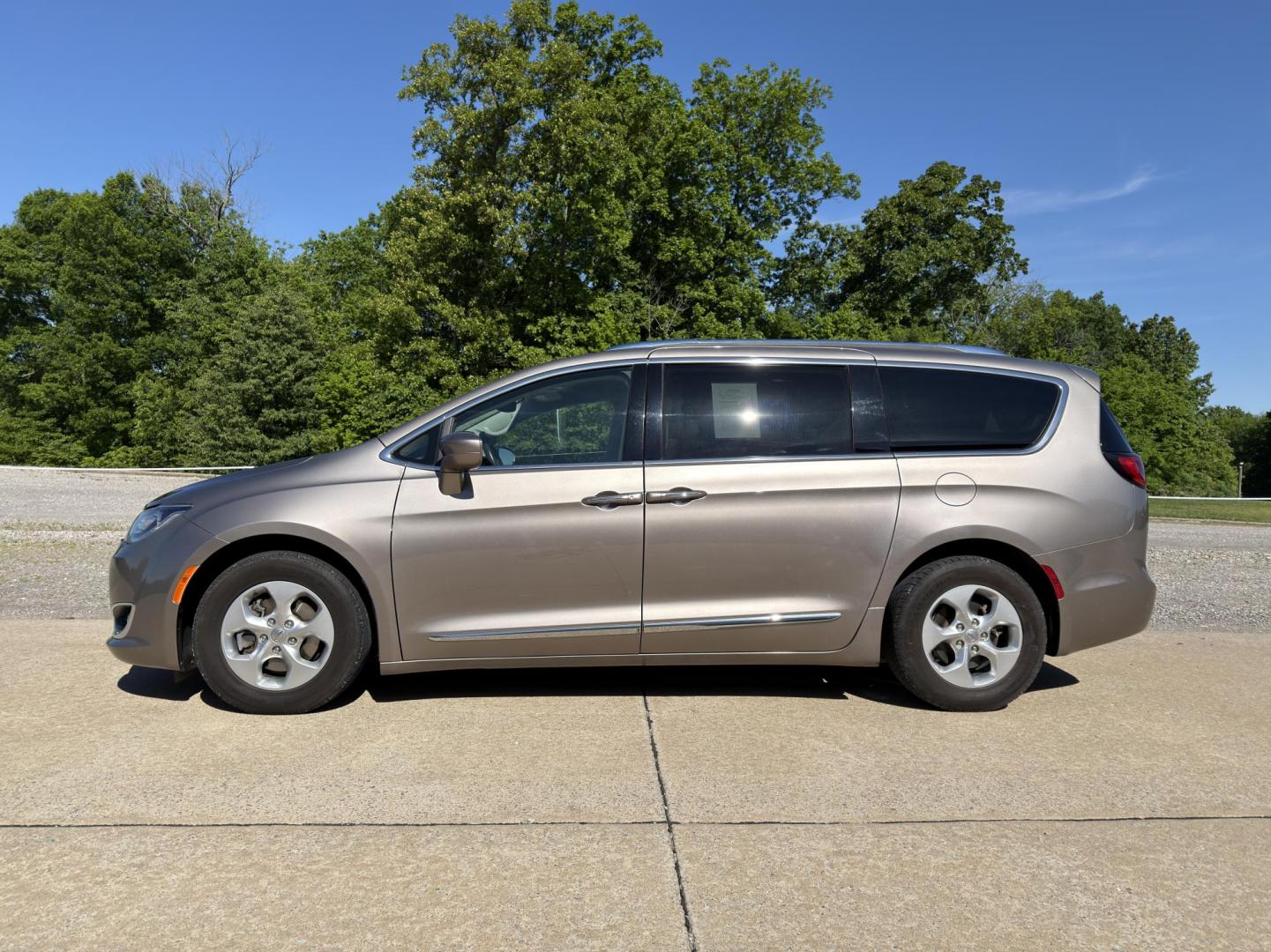 2017 TAN /Tan Chrysler Pacifica Touring-L Plus (2C4RC1EG9HR) with an 3.6L V6 engine, Automatic transmission, located at 2990 Old Orchard Rd., Jackson, MO, 63755, 37.354214, -89.612106 - 2017 Chrysler Pacifica Touring-L Plus 121xxx miles Front Wheel Drive 3.6L V6 Automatic Leather Stow 'N Go Navigation Rear Entertainment Power/Heated Seats Heated Rear Seats Heated Steering Wheel Backup Camera Bluetooth Remote Start Cruise Power Windows/Locks/Mirrors We have financin - Photo#11
