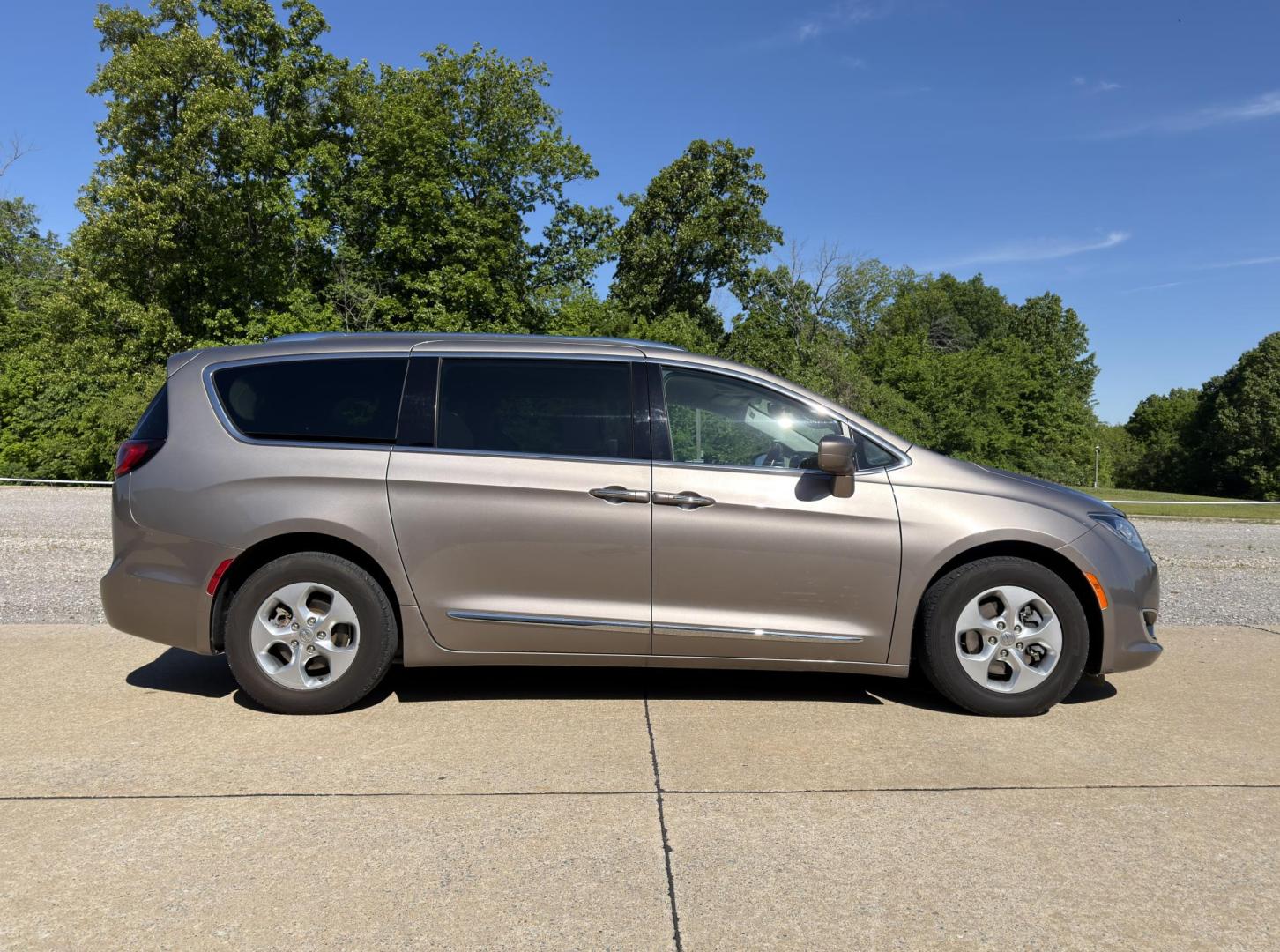 2017 TAN /Tan Chrysler Pacifica Touring-L Plus (2C4RC1EG9HR) with an 3.6L V6 engine, Automatic transmission, located at 2990 Old Orchard Rd., Jackson, MO, 63755, 37.354214, -89.612106 - 2017 Chrysler Pacifica Touring-L Plus 121xxx miles Front Wheel Drive 3.6L V6 Automatic Leather Stow 'N Go Navigation Rear Entertainment Power/Heated Seats Heated Rear Seats Heated Steering Wheel Backup Camera Bluetooth Remote Start Cruise Power Windows/Locks/Mirrors We have financin - Photo#12