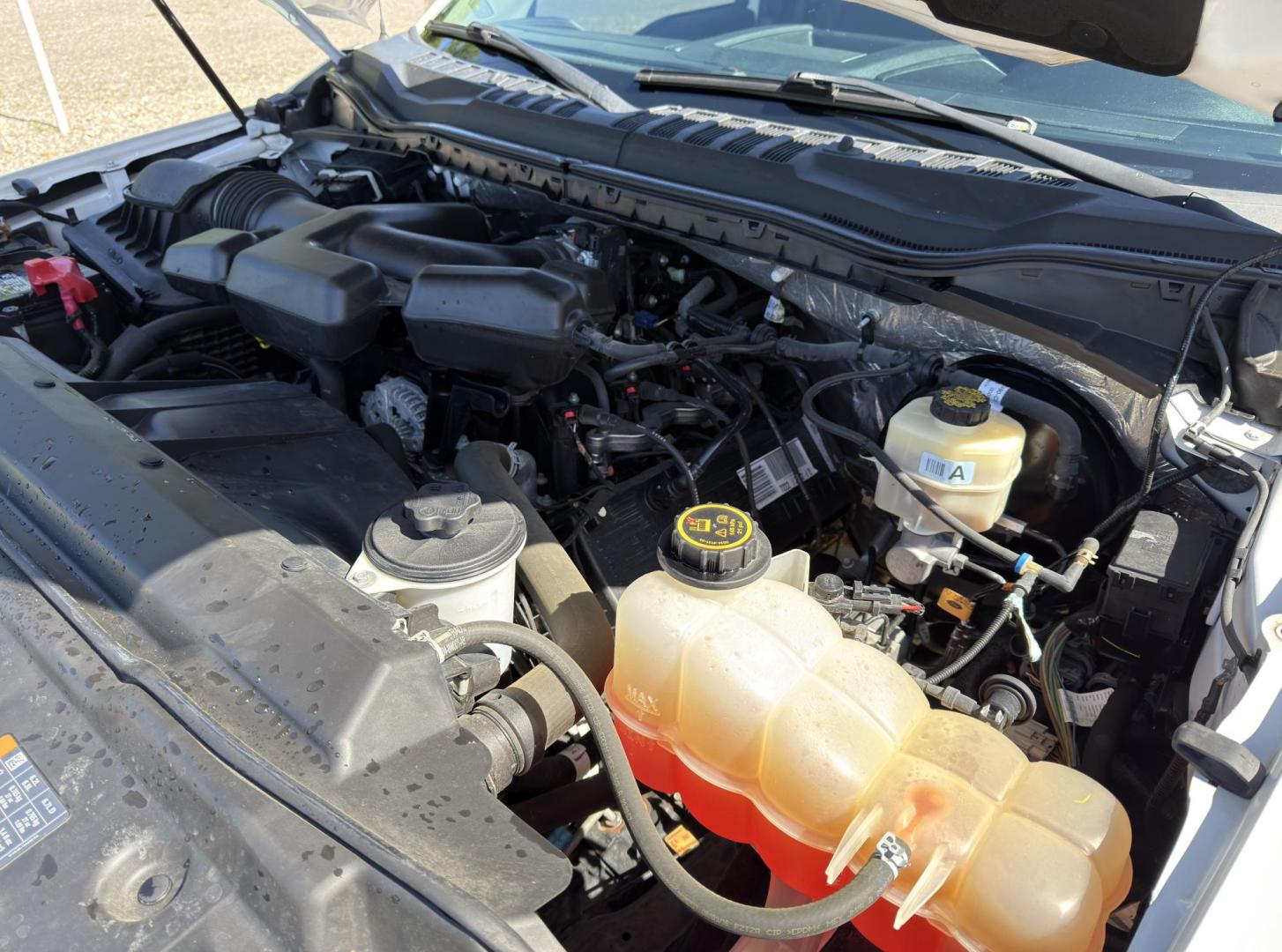 2017 WHITE /Black Ford F-250 SD Lariat SuperCab Long Bed 4WD (1FT7X2B62HE) with an 6.2L V8 engine, Automatic transmission, located at 2990 Old Orchard Rd., Jackson, MO, 63755, 37.354214, -89.612106 - 2017 Ford F-250 Super Duty Lariat 47xxx miles 4x4 6.2L V8 Automatic Leather Navigation Power/Heated/Cooled Seats Backup Camera Sunroof Bluetooth Remote Start Cruise Power Windows/Locks/Mirrors We have financing available and we accept trades! Fill out a credit application on our websit - Photo#41