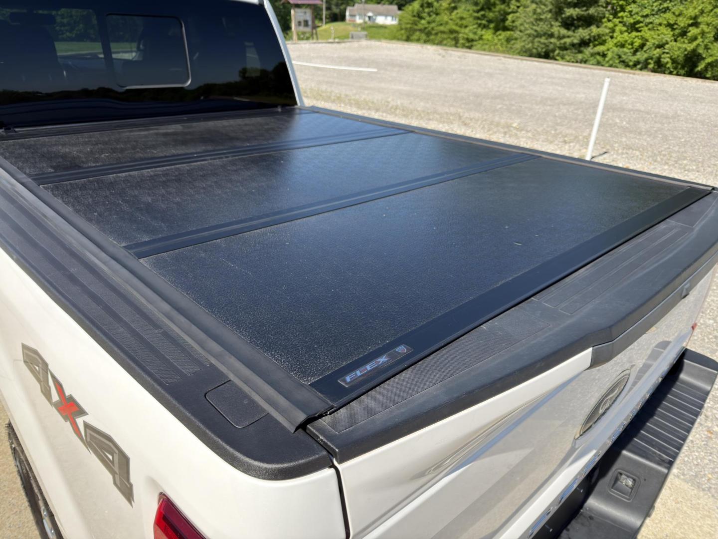 2017 WHITE /Black Ford F-250 SD Lariat SuperCab Long Bed 4WD (1FT7X2B62HE) with an 6.2L V8 engine, Automatic transmission, located at 2990 Old Orchard Rd., Jackson, MO, 63755, 37.354214, -89.612106 - 2017 Ford F-250 Super Duty Lariat 47xxx miles 4x4 6.2L V8 Automatic Leather Navigation Power/Heated/Cooled Seats Backup Camera Sunroof Bluetooth Remote Start Cruise Power Windows/Locks/Mirrors We have financing available and we accept trades! Fill out a credit application on our websit - Photo#27