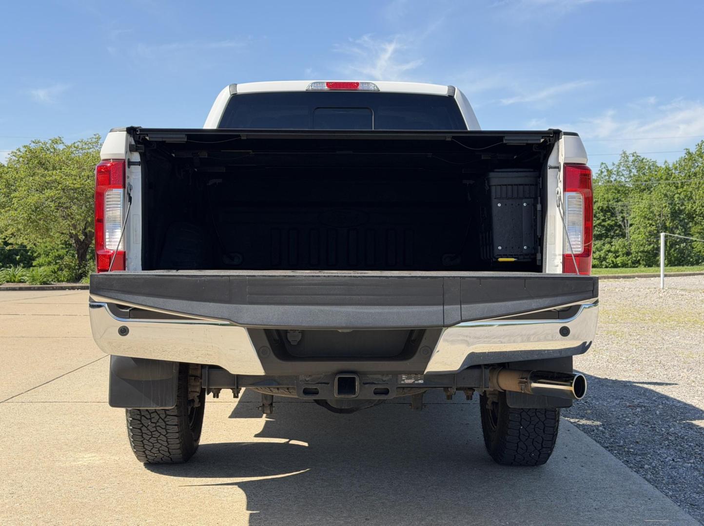 2017 WHITE /Black Ford F-250 SD Lariat SuperCab Long Bed 4WD (1FT7X2B62HE) with an 6.2L V8 engine, Automatic transmission, located at 2990 Old Orchard Rd., Jackson, MO, 63755, 37.354214, -89.612106 - 2017 Ford F-250 Super Duty Lariat 47xxx miles 4x4 6.2L V8 Automatic Leather Navigation Power/Heated/Cooled Seats Backup Camera Sunroof Bluetooth Remote Start Cruise Power Windows/Locks/Mirrors We have financing available and we accept trades! Fill out a credit application on our websit - Photo#24