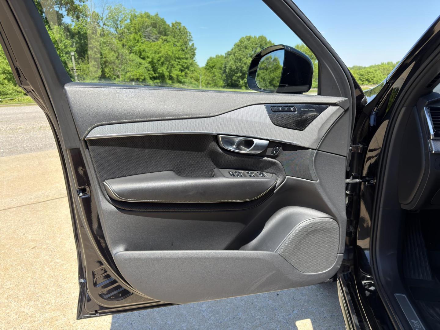2020 BLACK /Black Volvo XC90 T6 R-Design AWD (YV4A22PMXL1) with an 2.0L 4 Cyl. engine, Automatic transmission, located at 2990 Old Orchard Rd., Jackson, MO, 63755, 37.354214, -89.612106 - 2020 Volvo XC90 T6 R-Design 70xxx miles All Wheel Drive 2.0L 4 Cyl. Automatic Leather 3rd Row Navigation Power/Heated Seats Heated Rear Seats Heated Steering Wheel Backup Camera Sunroof Bluetooth Heads Up Display Cruise Power Windows/Locks/Mirrors We have financing available and we - Photo#15