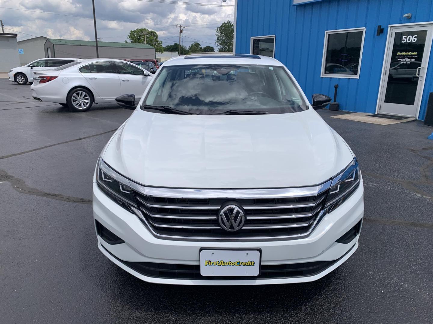 2022 WHITE /BROWN Volkswagen Passat Passat Limited Edition (1VWBA7A36NC) with an 2.0L L4 DOHC 16V engine, Automatic transmission, located at 506 S. Kingshighway, Cape Girardeau, MO, 63703, (573) 235-5000, 37.294991, -89.553635 - 2022 Volkswagen Passat Limited Edition 118,xxx Miles One Owner Leather Seats Power Seat Heated Seats Sunroof Backup Cam BlueTooth Front Wheel Drive Keyless Entry Remote Start We have financing available and we accept trades! Fill out a credit application on our website or come by today! - Photo#1