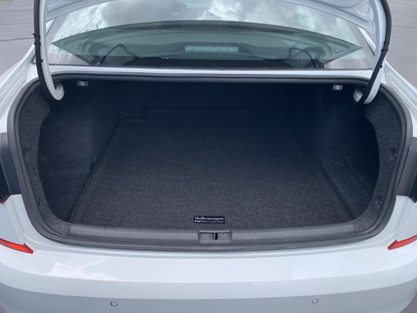 2022 WHITE /BROWN Volkswagen Passat Passat Limited Edition (1VWBA7A36NC) with an 2.0L L4 DOHC 16V engine, Automatic transmission, located at 506 S. Kingshighway, Cape Girardeau, MO, 63703, (573) 235-5000, 37.294991, -89.553635 - 2022 Volkswagen Passat Limited Edition 118,xxx Miles One Owner Leather Seats Power Seat Heated Seats Sunroof Backup Cam BlueTooth Front Wheel Drive Keyless Entry Remote Start We have financing available and we accept trades! Fill out a credit application on our website or come by today! - Photo#7
