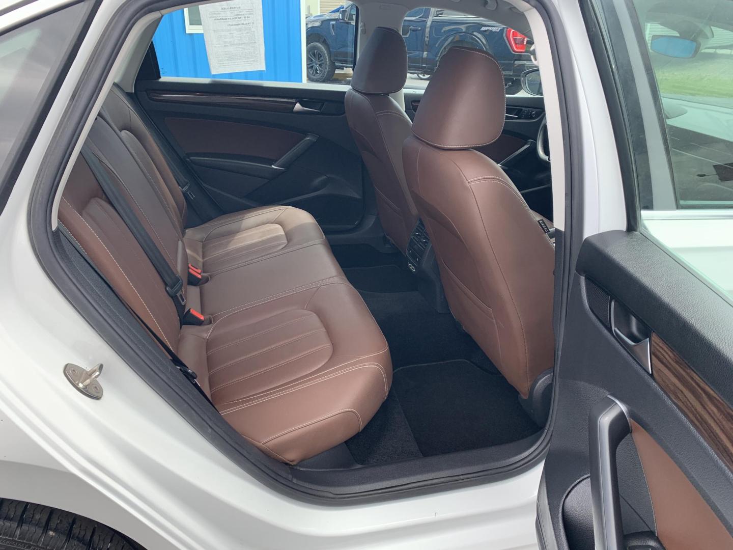 2022 WHITE /BROWN Volkswagen Passat Passat Limited Edition (1VWBA7A36NC) with an 2.0L L4 DOHC 16V engine, Automatic transmission, located at 506 S. Kingshighway, Cape Girardeau, MO, 63703, (573) 235-5000, 37.294991, -89.553635 - 2022 Volkswagen Passat Limited Edition 118,xxx Miles One Owner Leather Seats Power Seat Heated Seats Sunroof Backup Cam BlueTooth Front Wheel Drive Keyless Entry Remote Start We have financing available and we accept trades! Fill out a credit application on our website or come by today! - Photo#12