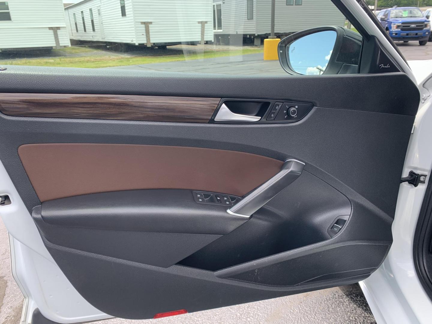 2022 WHITE /BROWN Volkswagen Passat Passat Limited Edition (1VWBA7A36NC) with an 2.0L L4 DOHC 16V engine, Automatic transmission, located at 506 S. Kingshighway, Cape Girardeau, MO, 63703, (573) 235-5000, 37.294991, -89.553635 - 2022 Volkswagen Passat Limited Edition 118,xxx Miles One Owner Leather Seats Power Seat Heated Seats Sunroof Backup Cam BlueTooth Front Wheel Drive Keyless Entry Remote Start We have financing available and we accept trades! Fill out a credit application on our website or come by today! - Photo#16