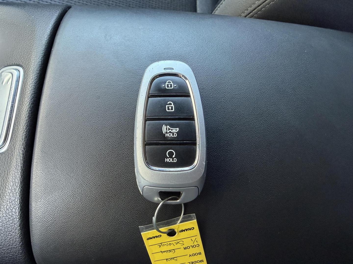 2021 GRAY /Black Hyundai Santa Fe SEL (5NMS24AJ4MH) with an 2.5L 4 Cyl. engine, Automatic transmission, located at 2990 Old Orchard Rd., Jackson, MO, 63755, 37.354214, -89.612106 - ** SALVAGE TITLE ** 2021 Hyundai Santa Fe SEL 1-Owner 93xxx miles Front Wheel Drive 2.5L 4 Cyl. Automatic Backup Camera Power Driver Seat Heated Seats Bluetooth Remote Start Cruise Power Windows/Locks/Mirrors We have financing available and we accept trades! Fill out a credit applicati - Photo#5