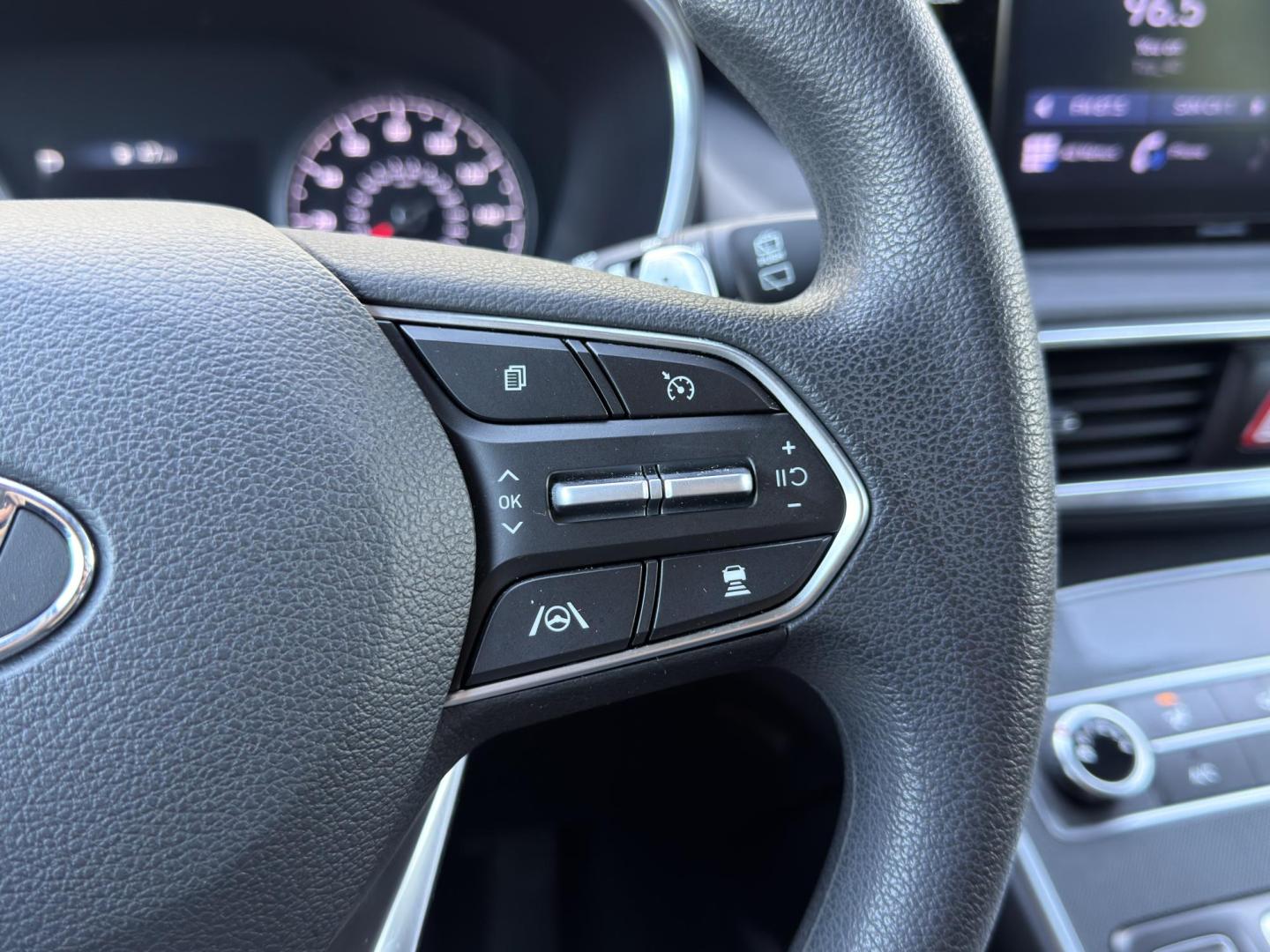 2021 GRAY /Black Hyundai Santa Fe SEL (5NMS24AJ4MH) with an 2.5L 4 Cyl. engine, Automatic transmission, located at 2990 Old Orchard Rd., Jackson, MO, 63755, 37.354214, -89.612106 - ** SALVAGE TITLE ** 2021 Hyundai Santa Fe SEL 1-Owner 93xxx miles Front Wheel Drive 2.5L 4 Cyl. Automatic Backup Camera Power Driver Seat Heated Seats Bluetooth Remote Start Cruise Power Windows/Locks/Mirrors We have financing available and we accept trades! Fill out a credit applicati - Photo#24