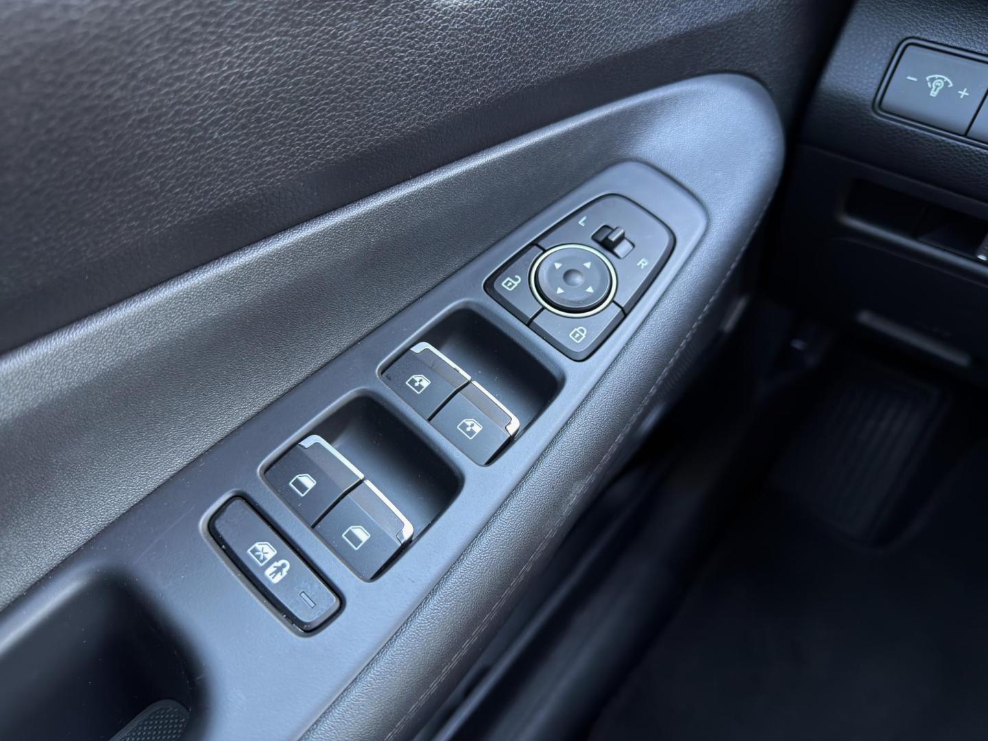 2021 GRAY /Black Hyundai Santa Fe SEL (5NMS24AJ4MH) with an 2.5L 4 Cyl. engine, Automatic transmission, located at 2990 Old Orchard Rd., Jackson, MO, 63755, 37.354214, -89.612106 - ** SALVAGE TITLE ** 2021 Hyundai Santa Fe SEL 1-Owner 93xxx miles Front Wheel Drive 2.5L 4 Cyl. Automatic Backup Camera Power Driver Seat Heated Seats Bluetooth Remote Start Cruise Power Windows/Locks/Mirrors We have financing available and we accept trades! Fill out a credit applicati - Photo#30