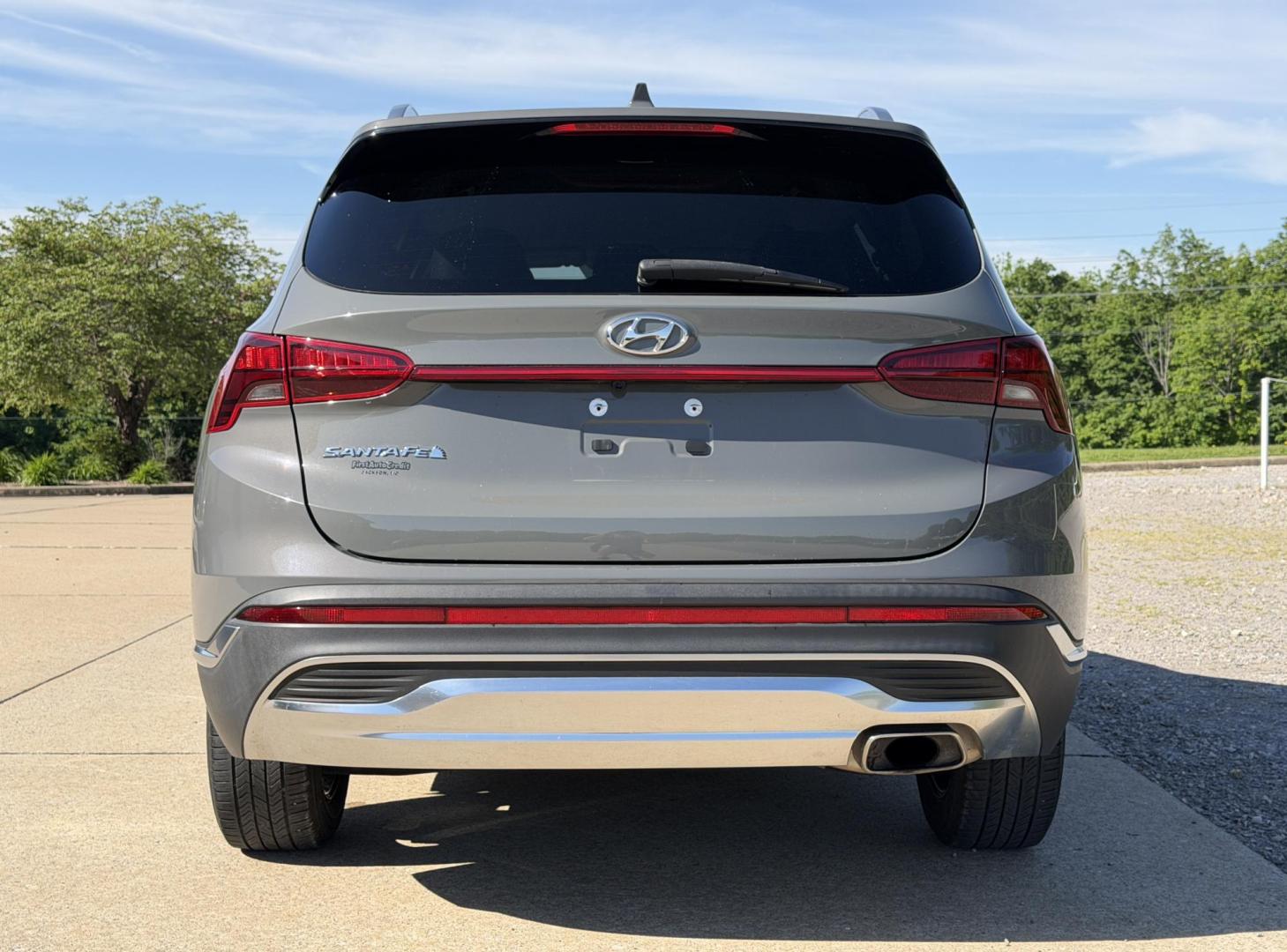 2021 GRAY /Black Hyundai Santa Fe SEL (5NMS24AJ4MH) with an 2.5L 4 Cyl. engine, Automatic transmission, located at 2990 Old Orchard Rd., Jackson, MO, 63755, 37.354214, -89.612106 - ** SALVAGE TITLE ** 2021 Hyundai Santa Fe SEL 1-Owner 93xxx miles Front Wheel Drive 2.5L 4 Cyl. Automatic Backup Camera Power Driver Seat Heated Seats Bluetooth Remote Start Cruise Power Windows/Locks/Mirrors We have financing available and we accept trades! Fill out a credit applicati - Photo#11