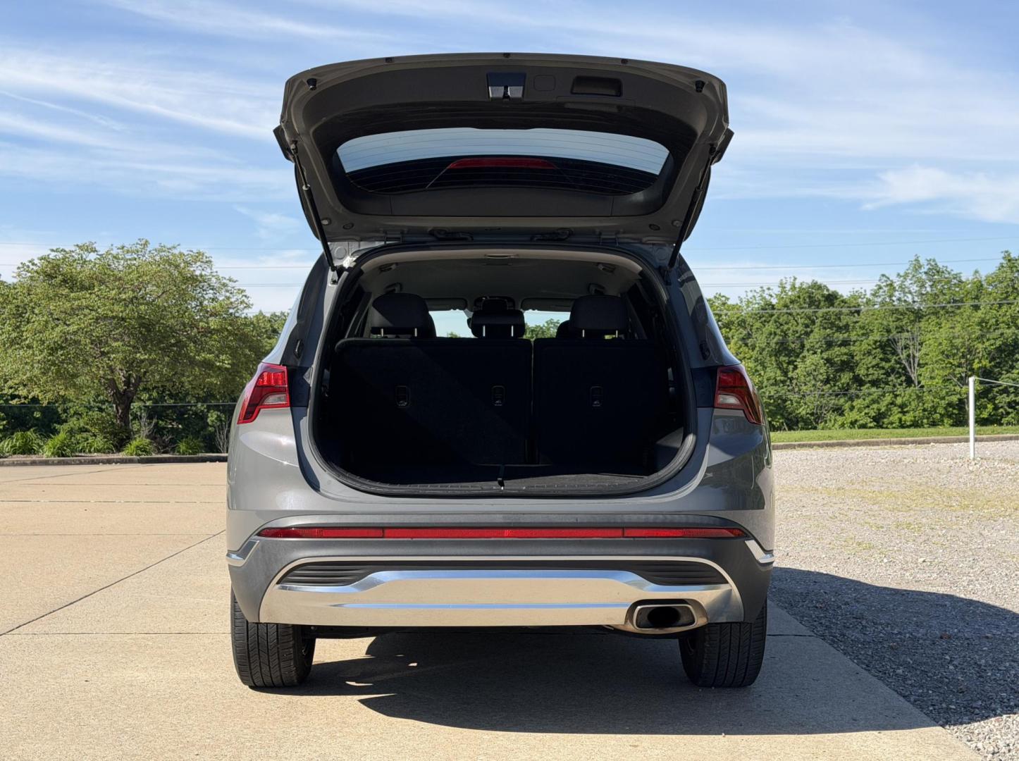 2021 GRAY /Black Hyundai Santa Fe SEL (5NMS24AJ4MH) with an 2.5L 4 Cyl. engine, Automatic transmission, located at 2990 Old Orchard Rd., Jackson, MO, 63755, 37.354214, -89.612106 - ** SALVAGE TITLE ** 2021 Hyundai Santa Fe SEL 1-Owner 93xxx miles Front Wheel Drive 2.5L 4 Cyl. Automatic Backup Camera Power Driver Seat Heated Seats Bluetooth Remote Start Cruise Power Windows/Locks/Mirrors We have financing available and we accept trades! Fill out a credit applicati - Photo#19