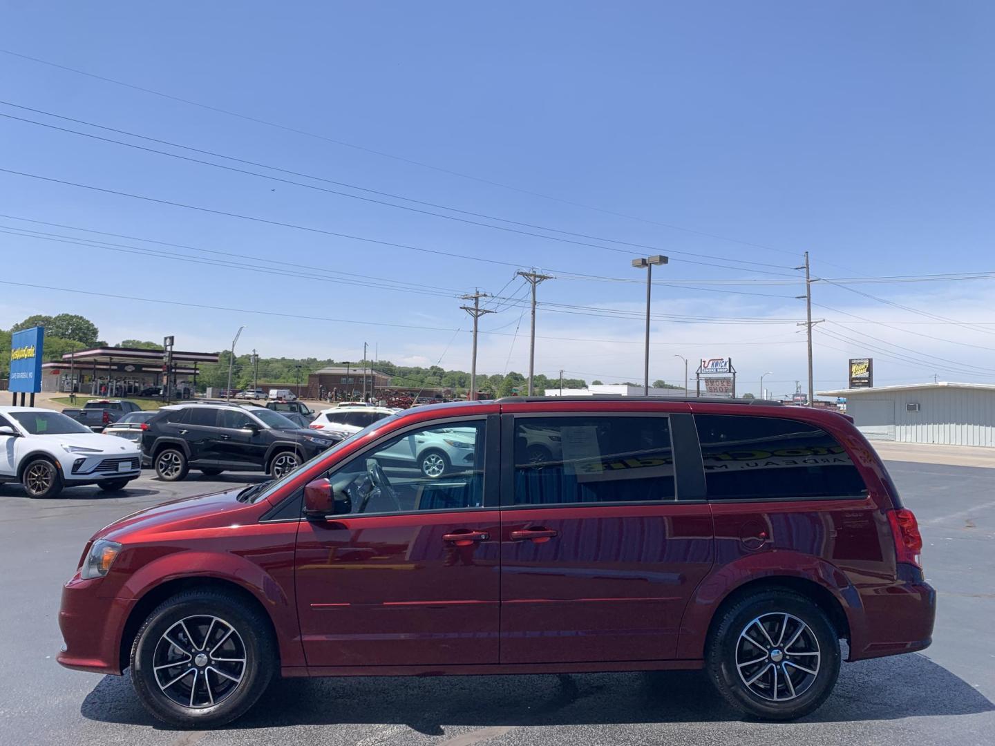 2017 MAROON /BLACK Dodge Grand Caravan GT (2C4RDGEG8HR) with an 3.6L V6 DOHC 24V engine, Automatic transmission, located at 506 S. Kingshighway, Cape Girardeau, MO, 63703, (573) 235-5000, 37.294991, -89.553635 - 2017 Dodge Grand Caravan GT 144,xxx miles Bluetooth Heated Leather Seats Heated Steering Wheel Front Wheel Drive Power Sliding Doors Backup Camera We have financing available and we accept trades! Fill out a credit application on our website or come by today! If you have any questions, gi - Photo#3