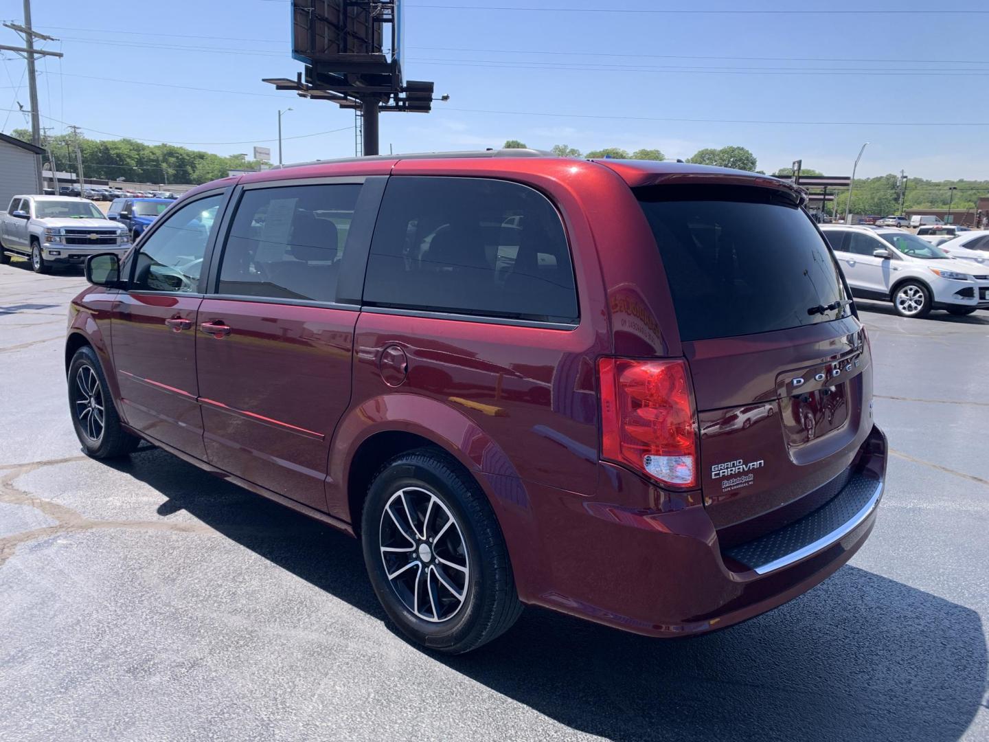 2017 MAROON /BLACK Dodge Grand Caravan GT (2C4RDGEG8HR) with an 3.6L V6 DOHC 24V engine, Automatic transmission, located at 506 S. Kingshighway, Cape Girardeau, MO, 63703, (573) 235-5000, 37.294991, -89.553635 - 2017 Dodge Grand Caravan GT 144,xxx miles Bluetooth Heated Leather Seats Heated Steering Wheel Front Wheel Drive Power Sliding Doors Backup Camera We have financing available and we accept trades! Fill out a credit application on our website or come by today! If you have any questions, gi - Photo#4