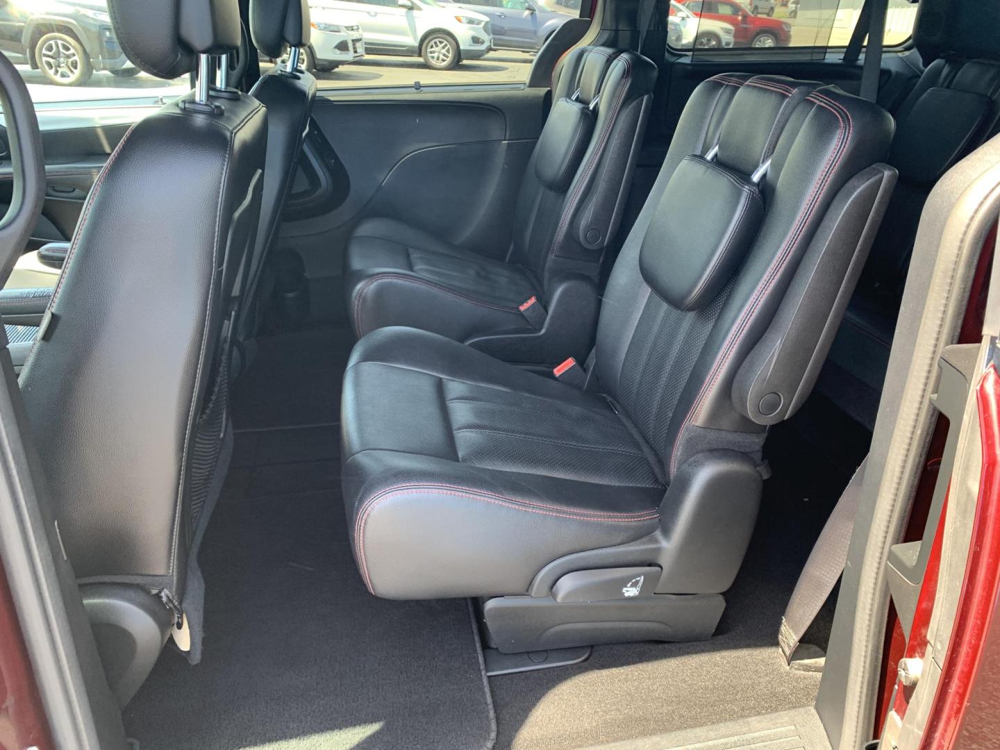 2017 MAROON /BLACK Dodge Grand Caravan GT (2C4RDGEG8HR) with an 3.6L V6 DOHC 24V engine, Automatic transmission, located at 506 S. Kingshighway, Cape Girardeau, MO, 63703, (573) 235-5000, 37.294991, -89.553635 - 2017 Dodge Grand Caravan GT 144,xxx miles Bluetooth Heated Leather Seats Heated Steering Wheel Front Wheel Drive Power Sliding Doors Backup Camera We have financing available and we accept trades! Fill out a credit application on our website or come by today! If you have any questions, gi - Photo#13